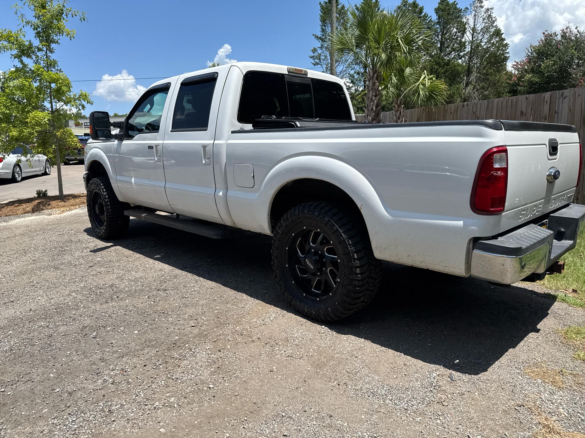 Ford Super Duty F-250 SRW 4WD Crew Cab 172" Lariat 2016