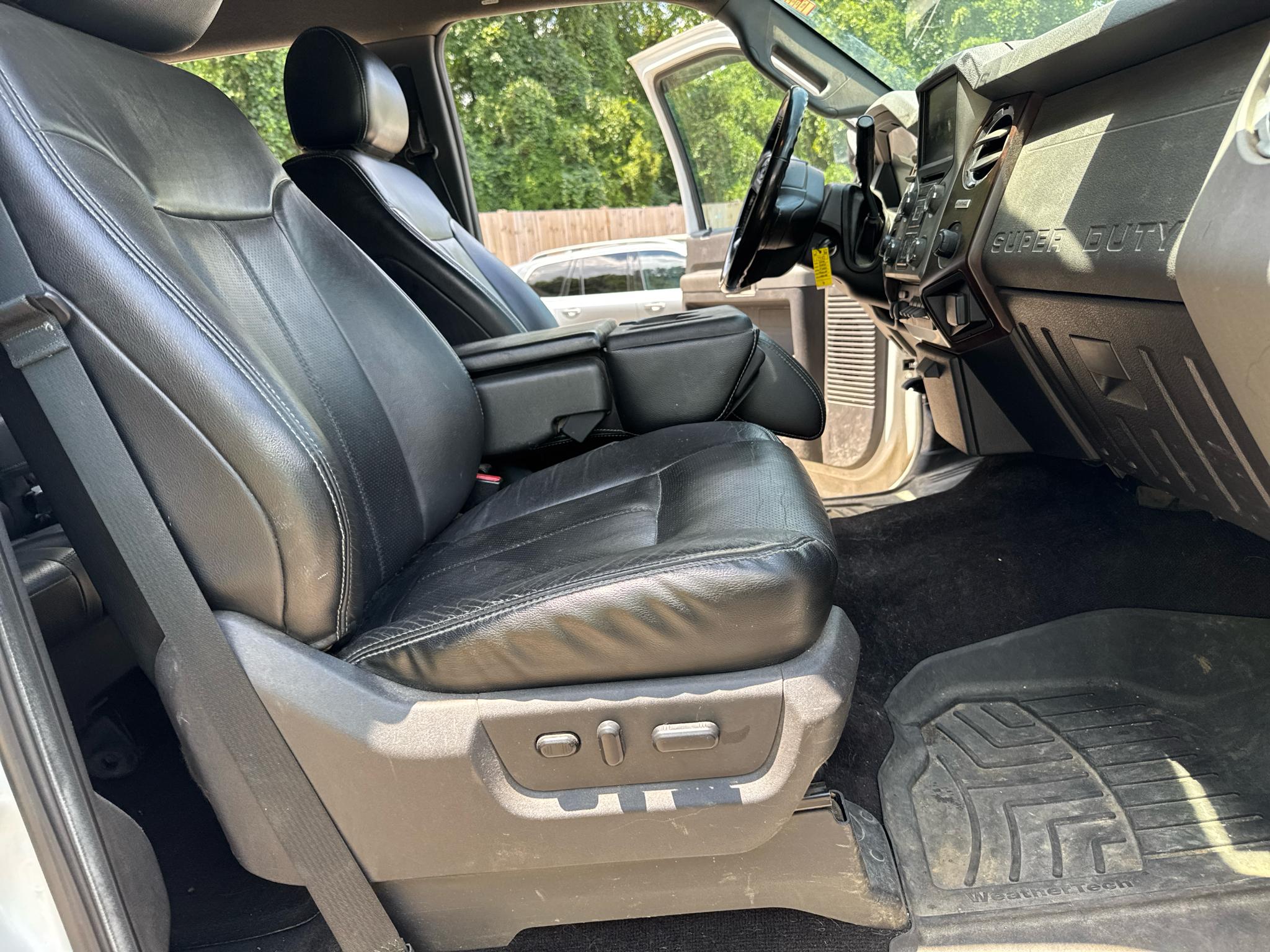 Ford Super Duty F-250 SRW 4WD Crew Cab 172" Lariat 2016