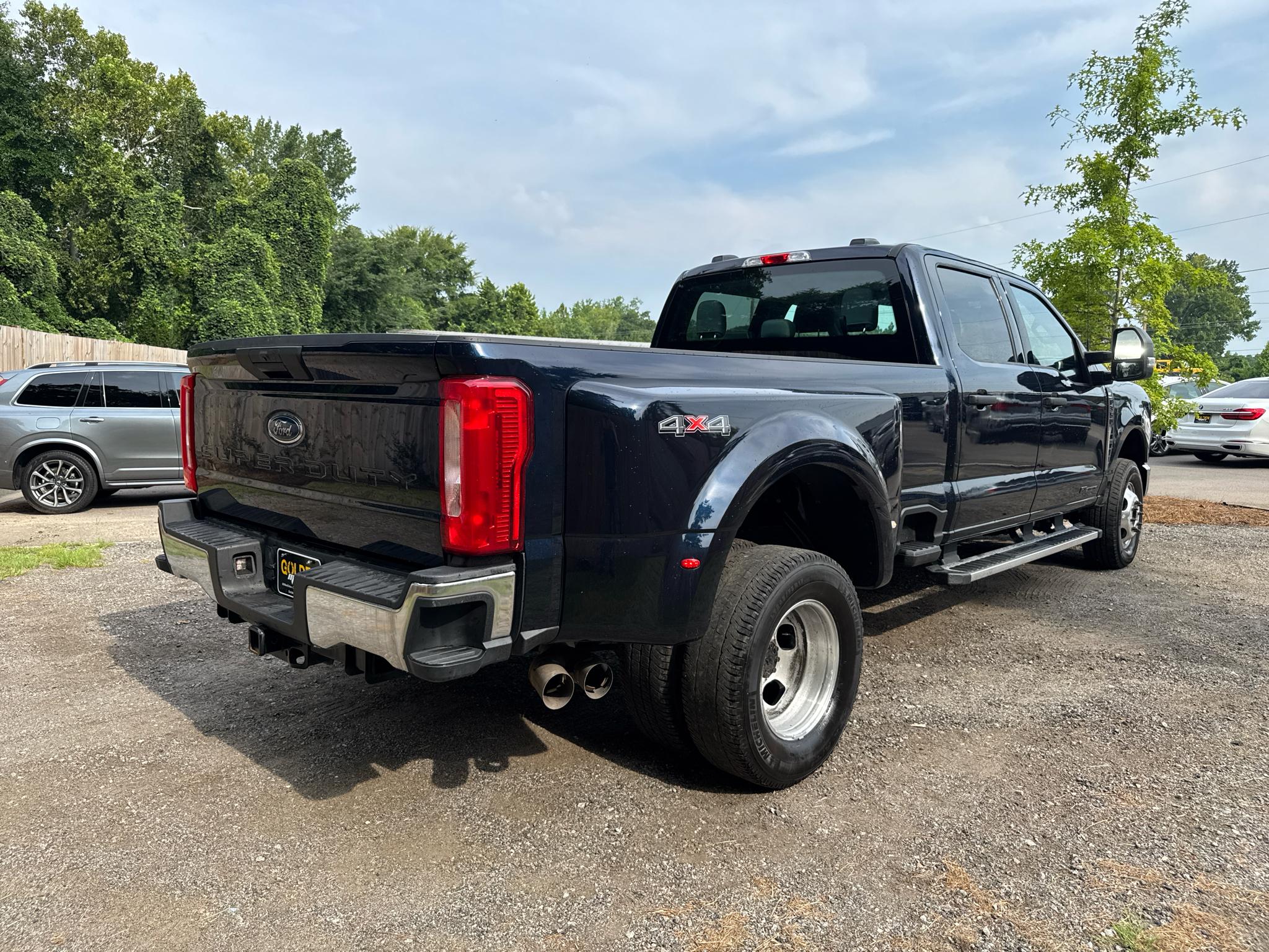 Ford Super Duty F-350 DRW  2024