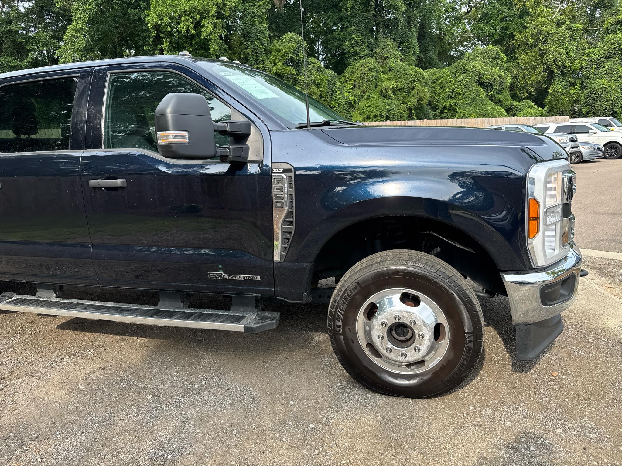 Ford Super Duty F-350 DRW  2024