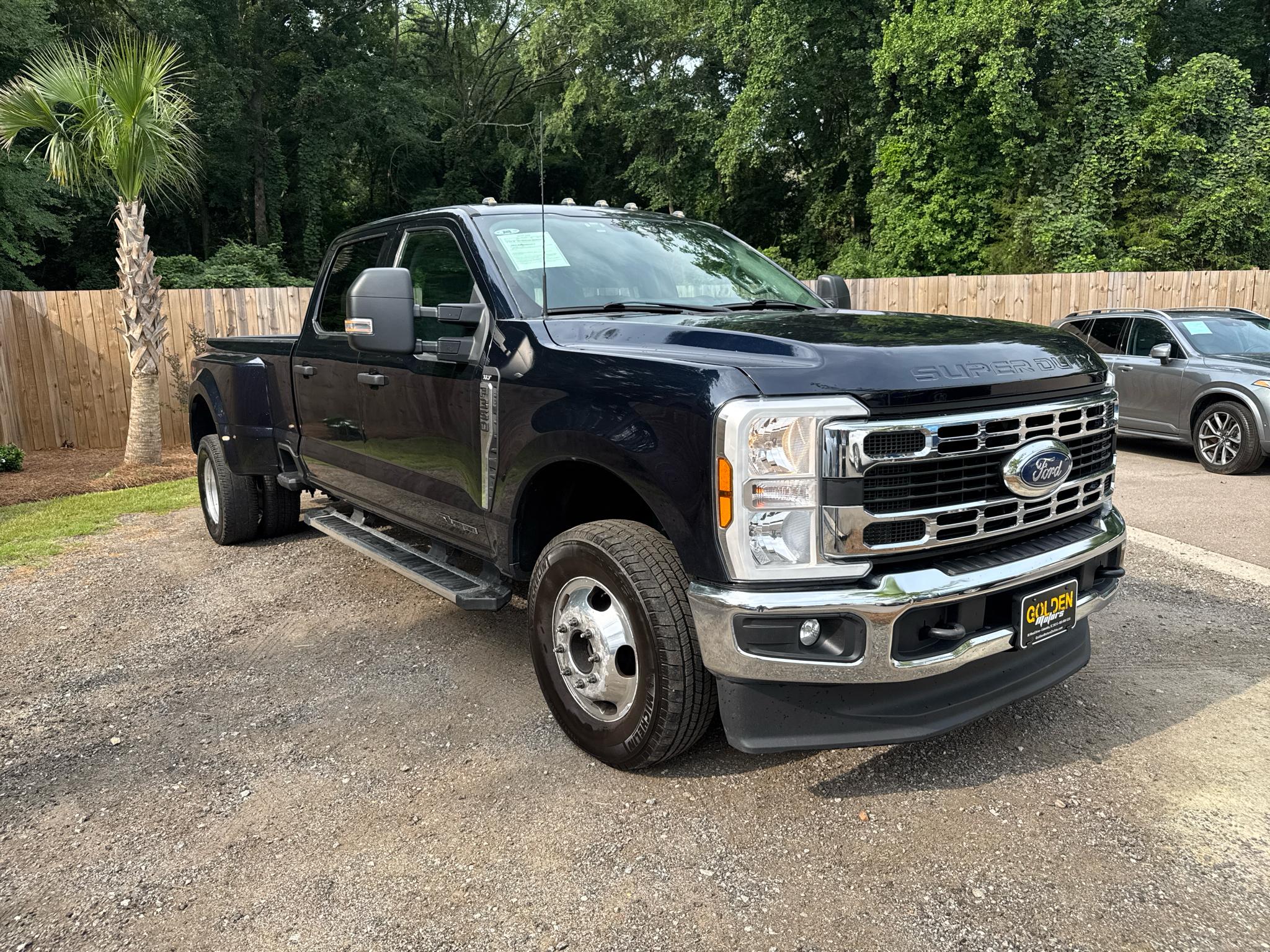Ford Super Duty F-350 DRW  2024