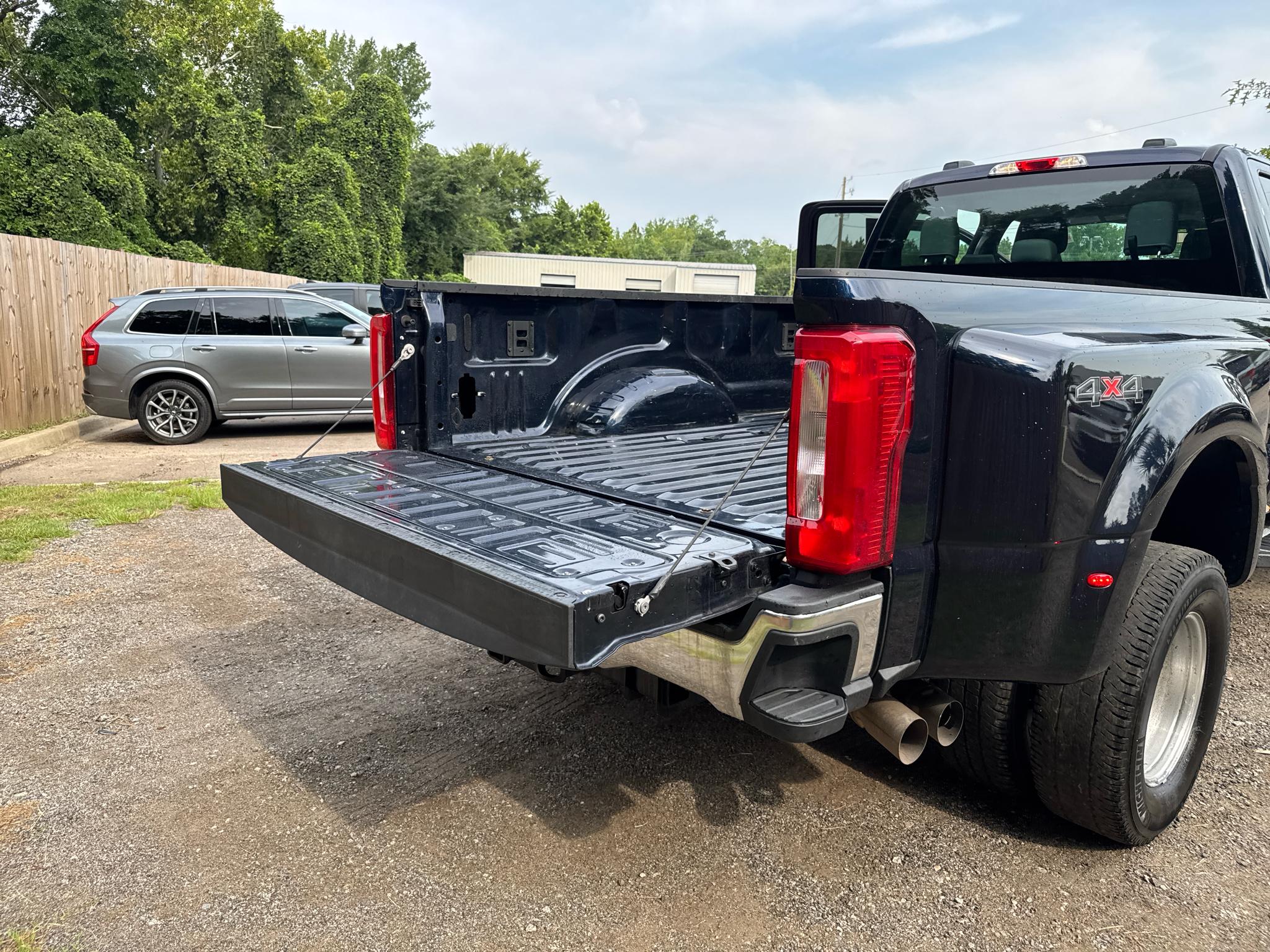 Ford Super Duty F-350 DRW  2024