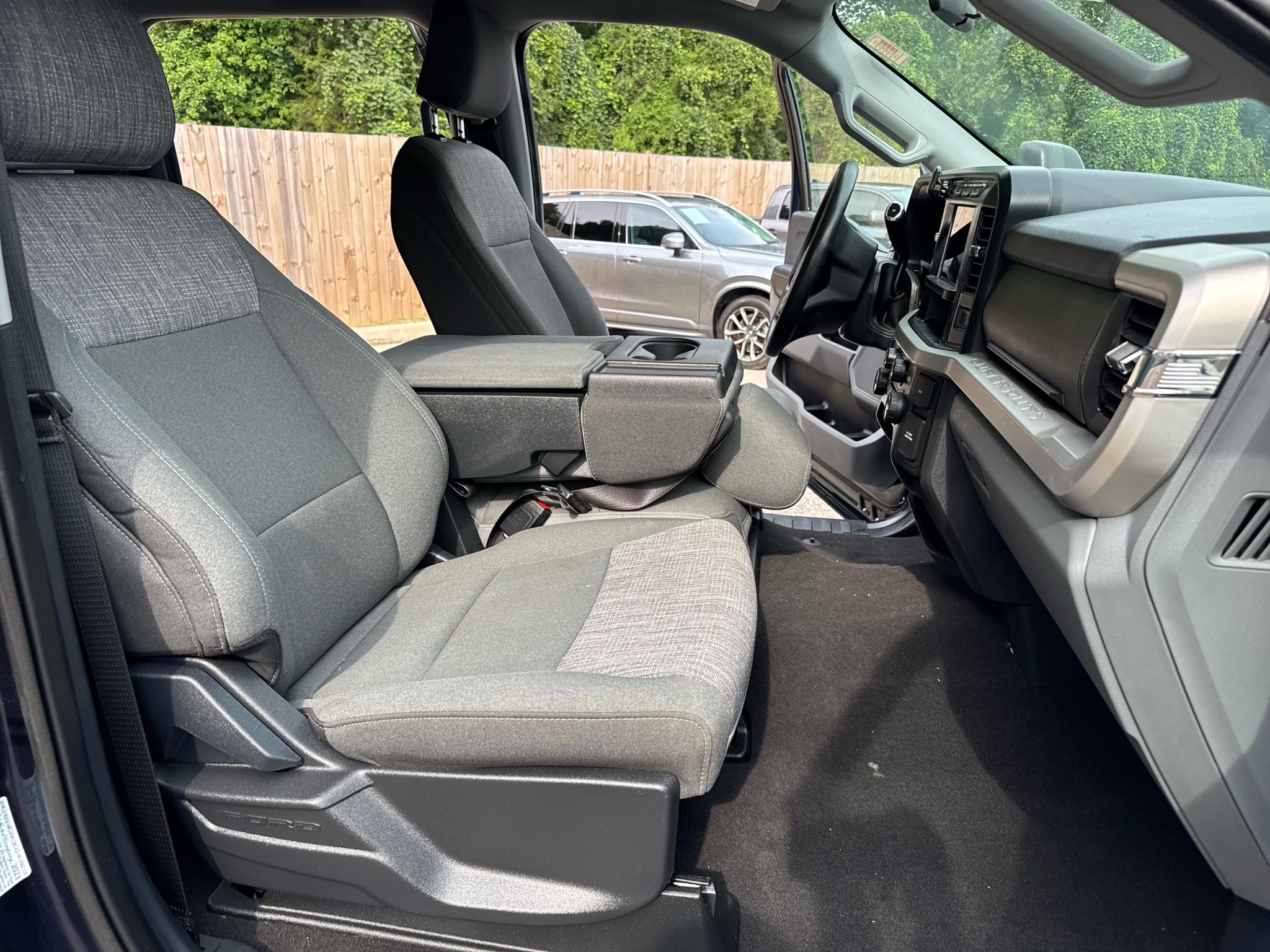 Ford Super Duty F-350 DRW  2024