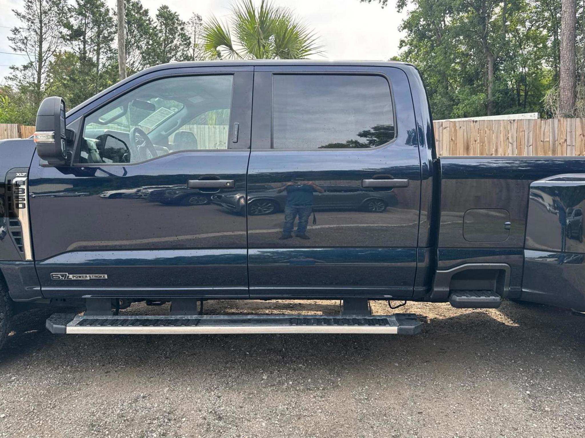 Ford Super Duty F-350 DRW  2024