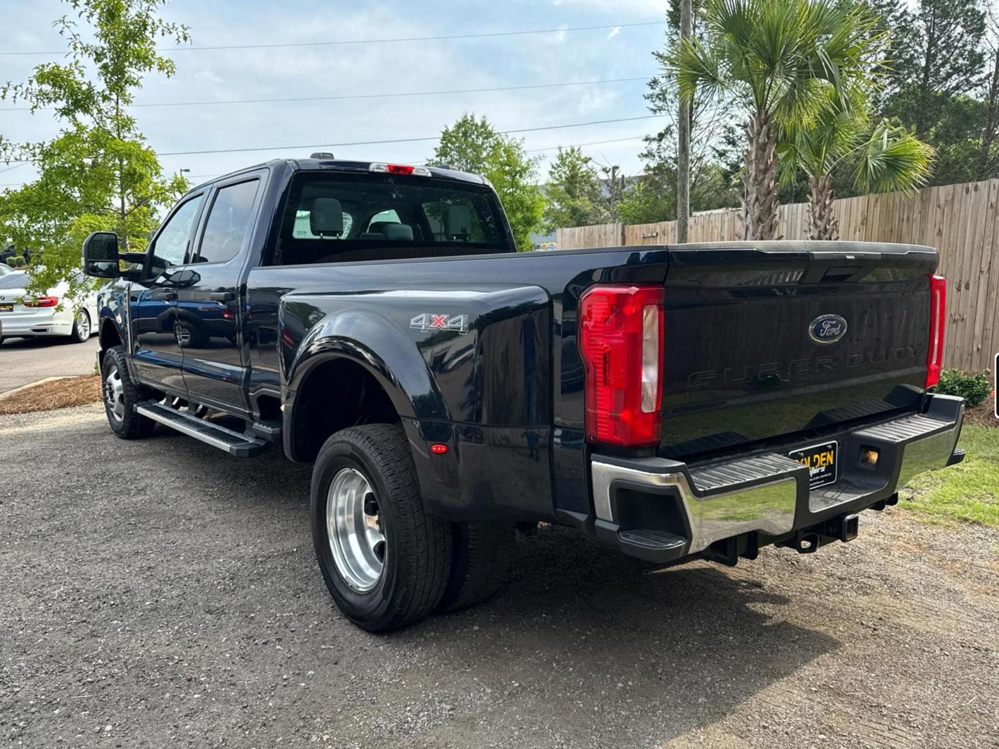 Ford Super Duty F-350 DRW  2024