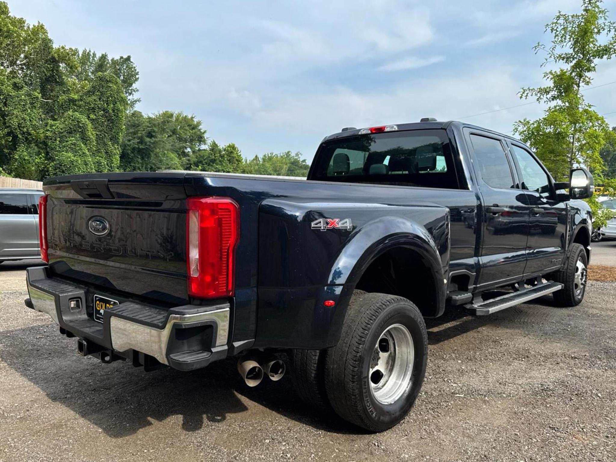 Ford Super Duty F-350 DRW  2024