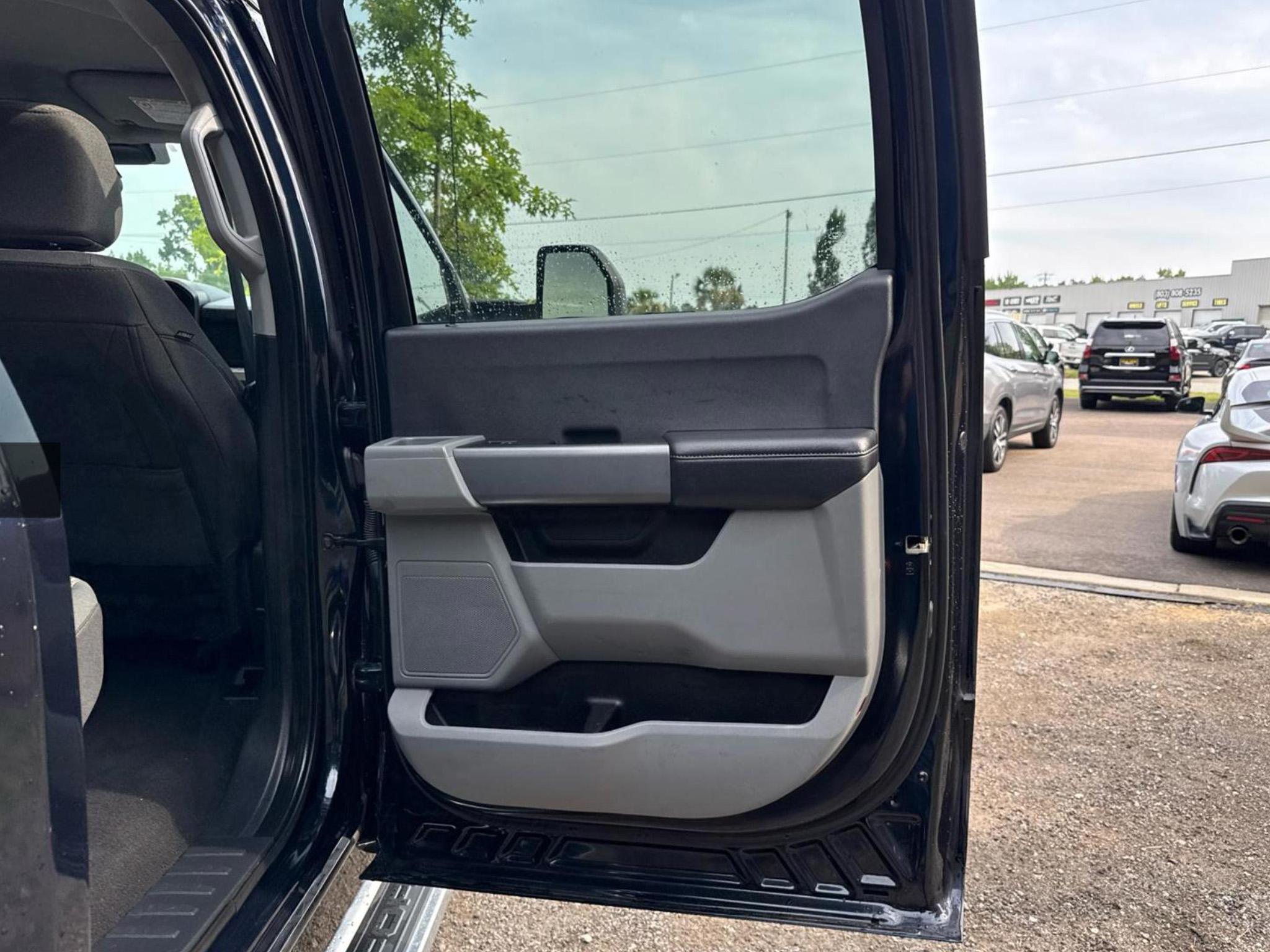 Ford Super Duty F-350 DRW  2024