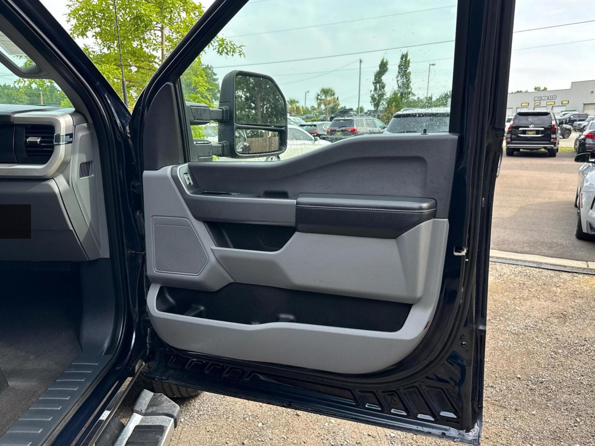 Ford Super Duty F-350 DRW  2024