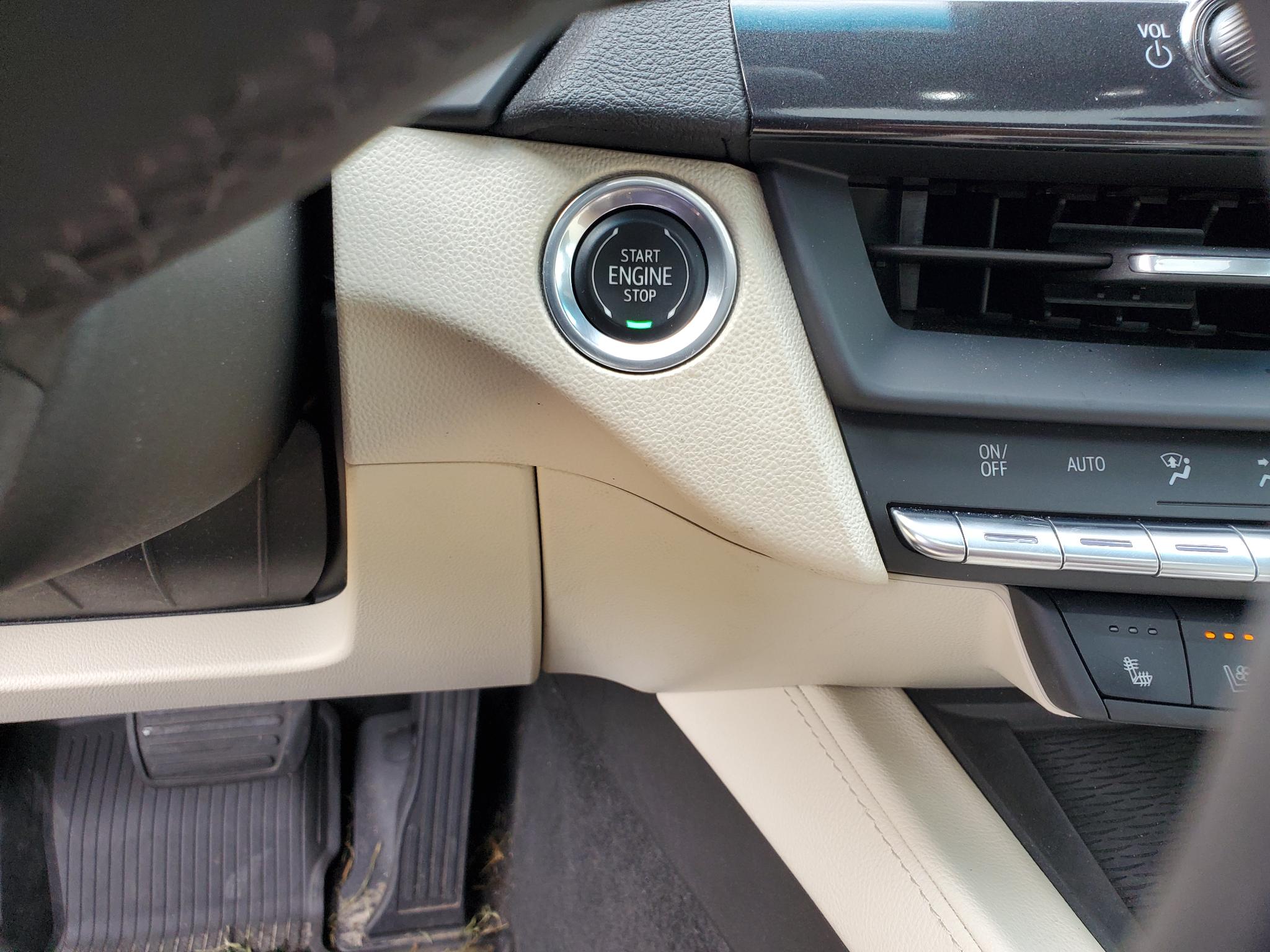 Cadillac CT4 4dr Sdn Premium Luxury 2021
