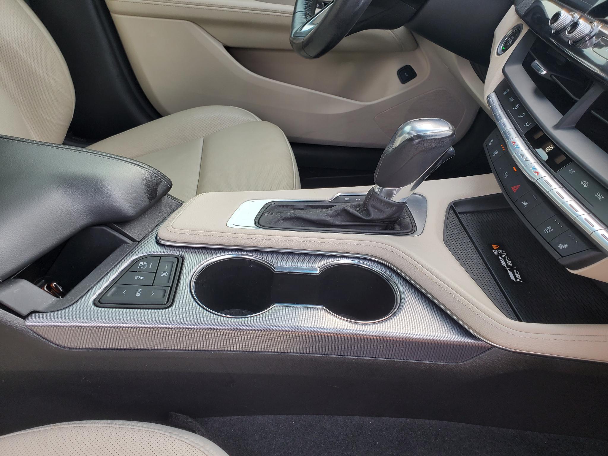 Cadillac CT4 4dr Sdn Premium Luxury 2021