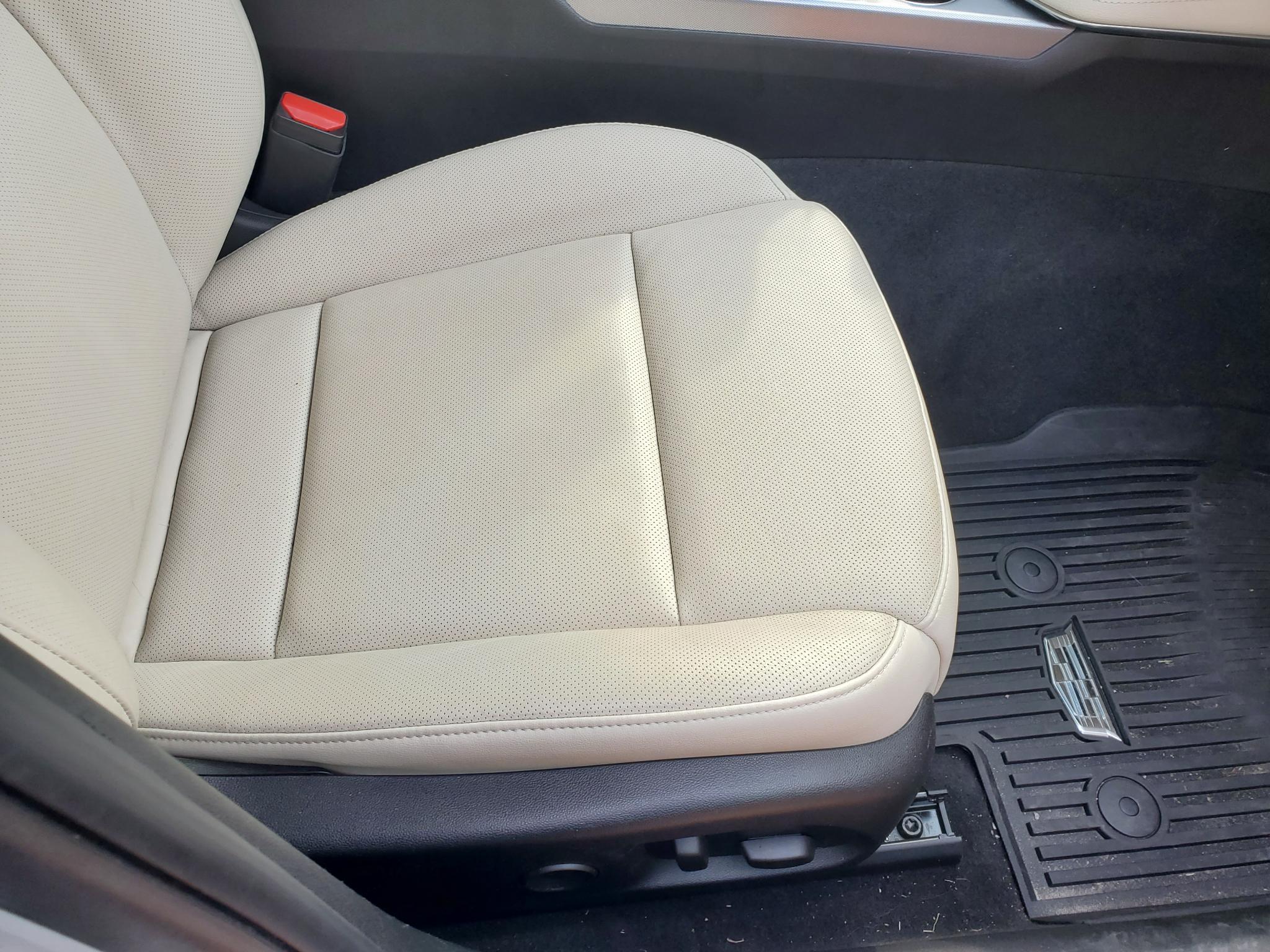 Cadillac CT4 4dr Sdn Premium Luxury 2021