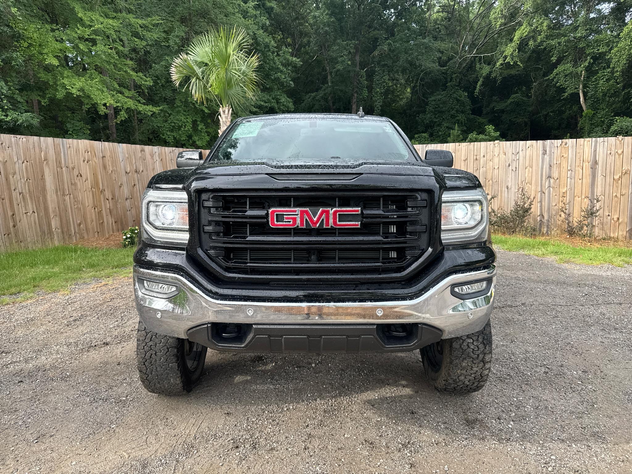 GMC Sierra 1500 4WD Crew Cab 143.5" SLT 2017