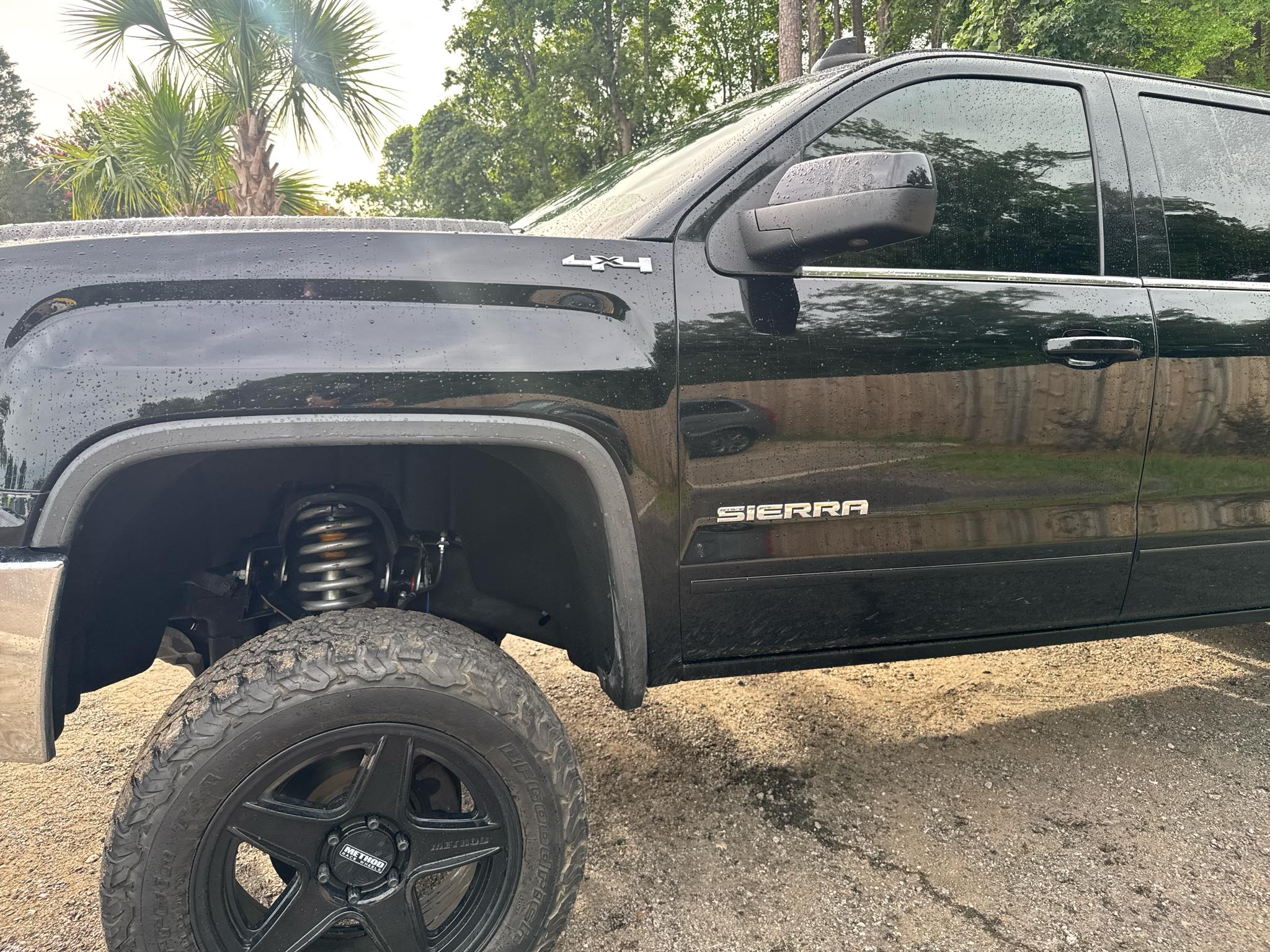 GMC Sierra 1500 4WD Crew Cab 143.5" SLT 2017