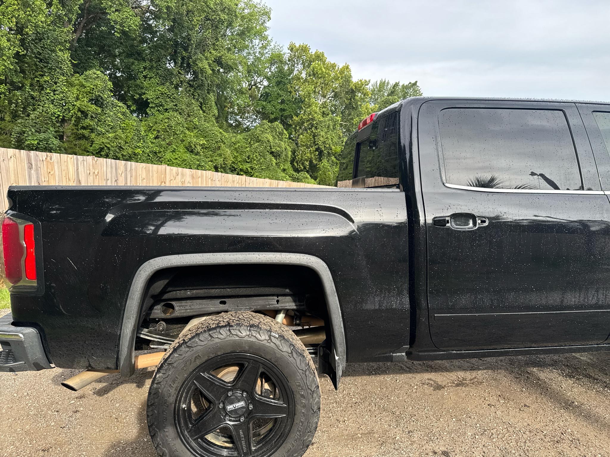 GMC Sierra 1500 4WD Crew Cab 143.5" SLT 2017