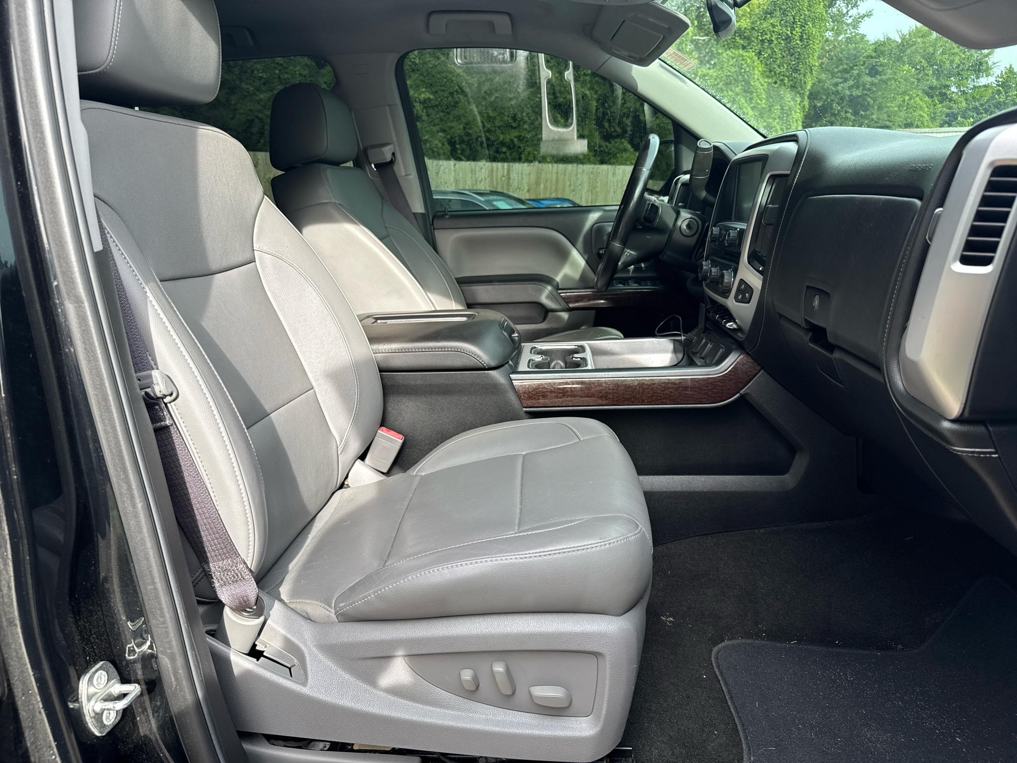 GMC Sierra 1500 4WD Crew Cab 143.5" SLT 2017