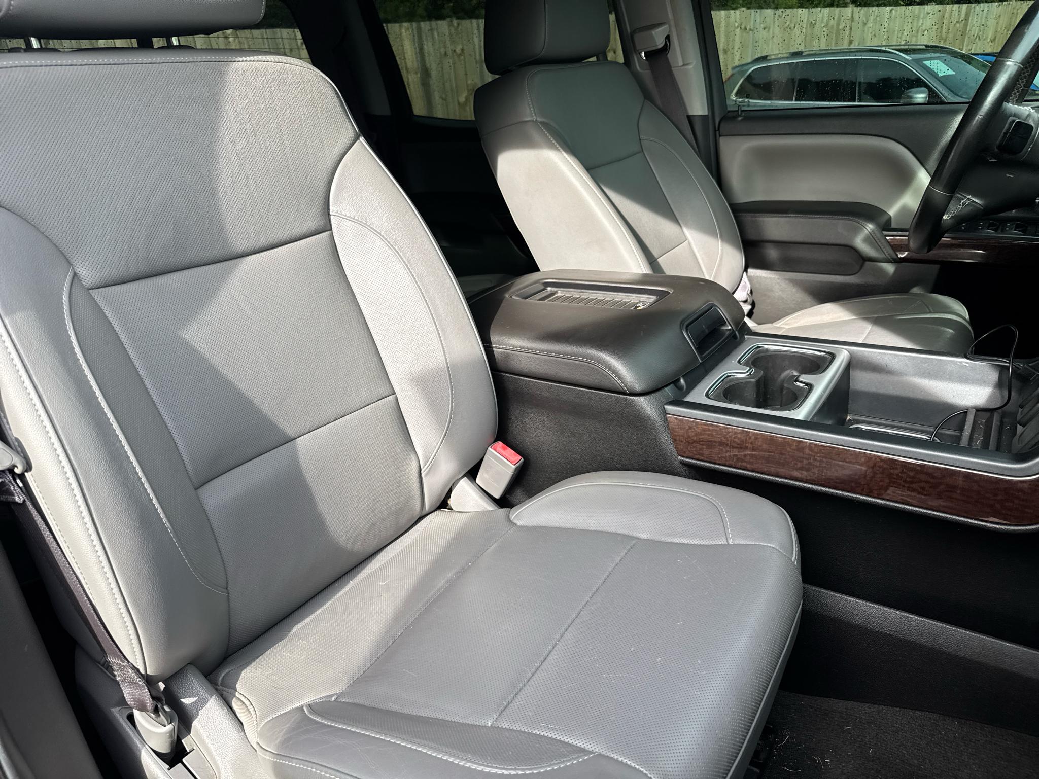 GMC Sierra 1500 4WD Crew Cab 143.5" SLT 2017