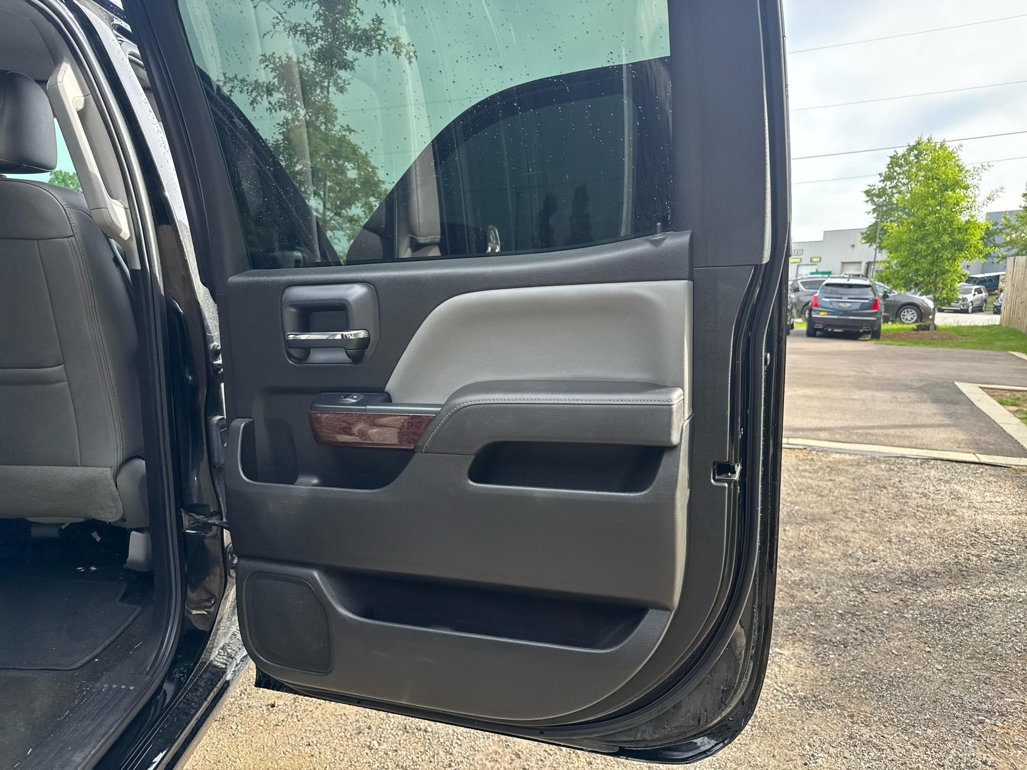 GMC Sierra 1500 4WD Crew Cab 143.5" SLT 2017