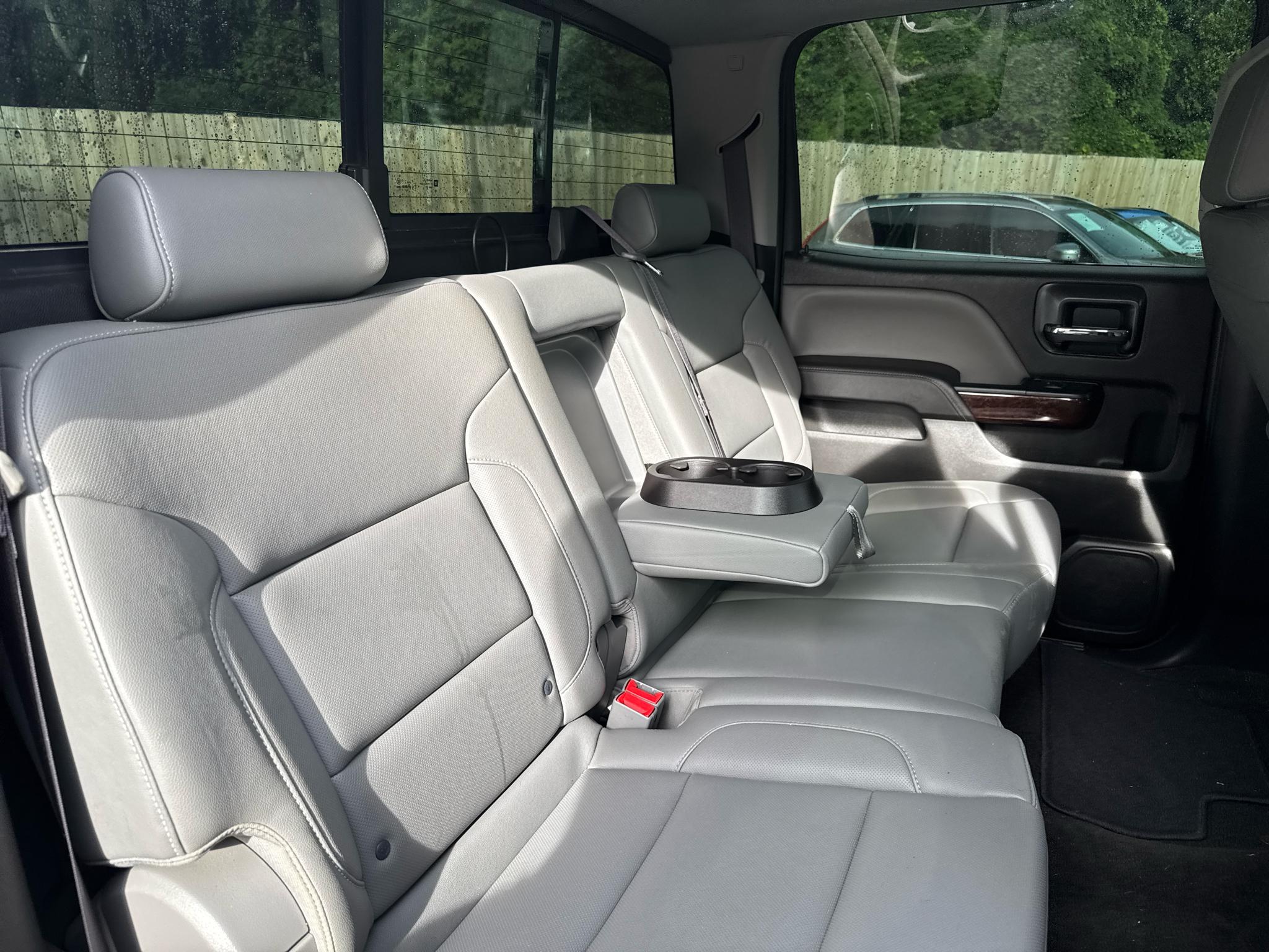 GMC Sierra 1500 4WD Crew Cab 143.5" SLT 2017