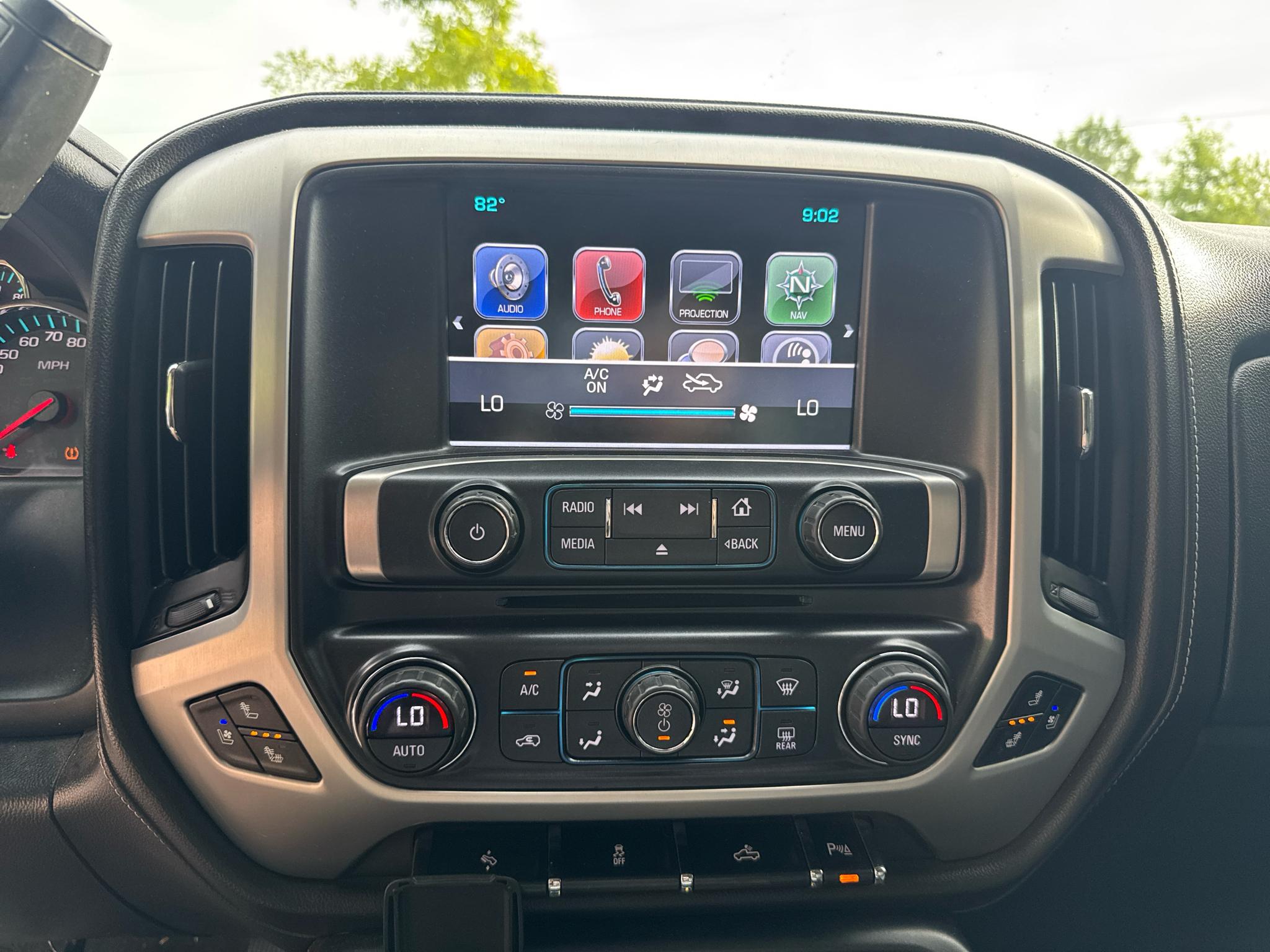 GMC Sierra 1500 4WD Crew Cab 143.5" SLT 2017