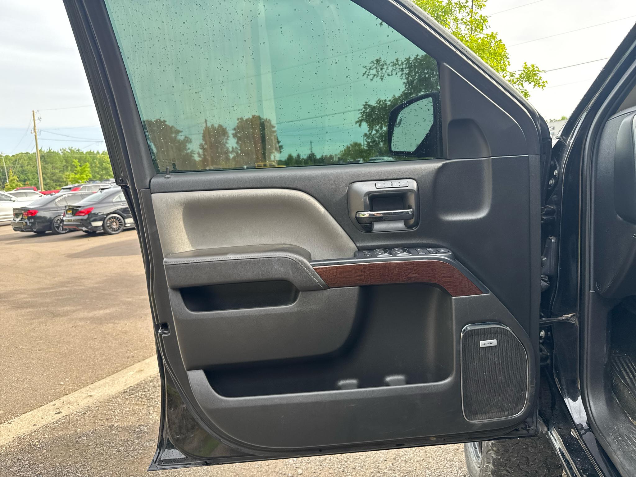 GMC Sierra 1500 4WD Crew Cab 143.5" SLT 2017