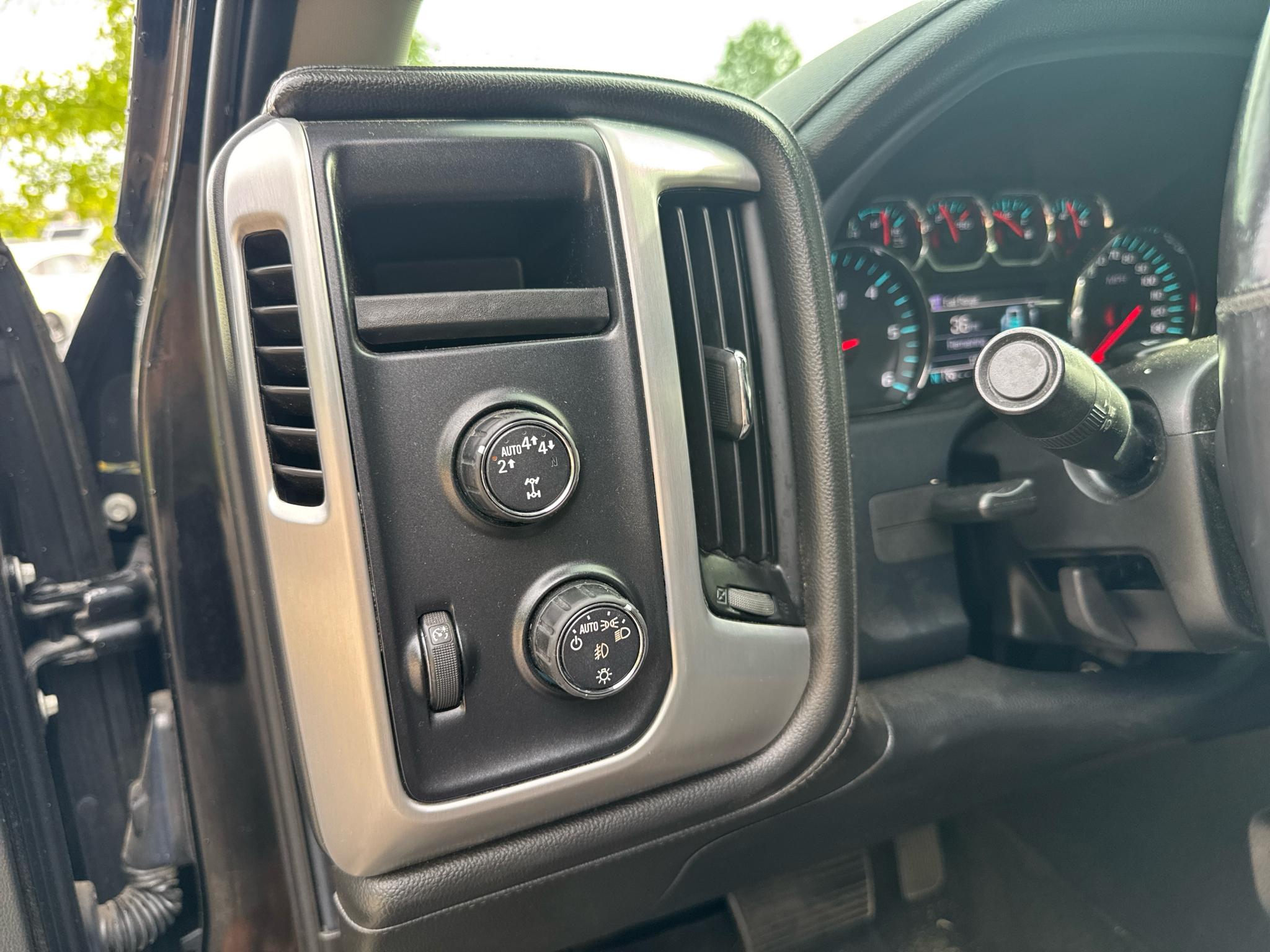 GMC Sierra 1500 4WD Crew Cab 143.5" SLT 2017