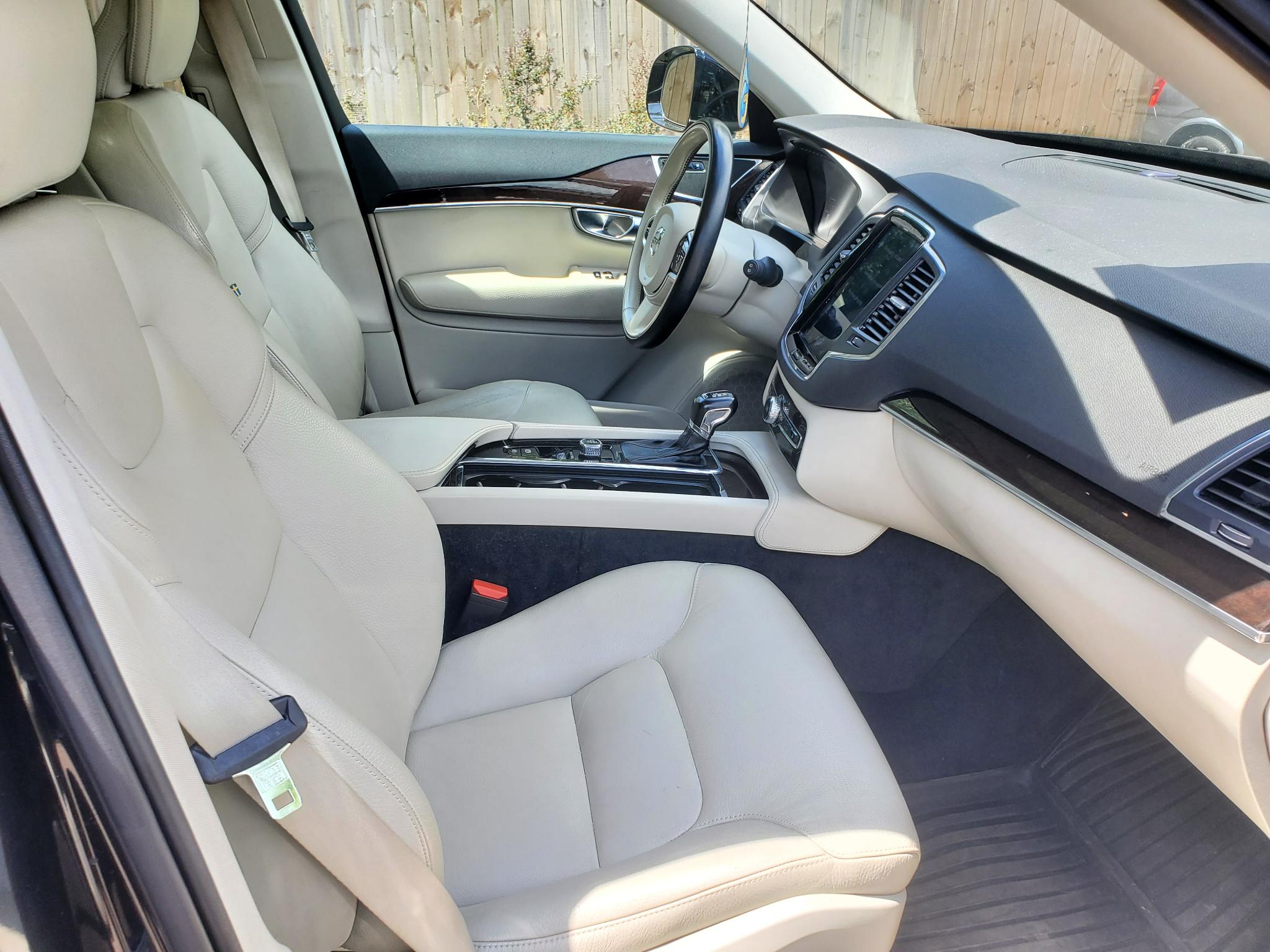 Volvo XC90 T5 AWD Momentum 2019