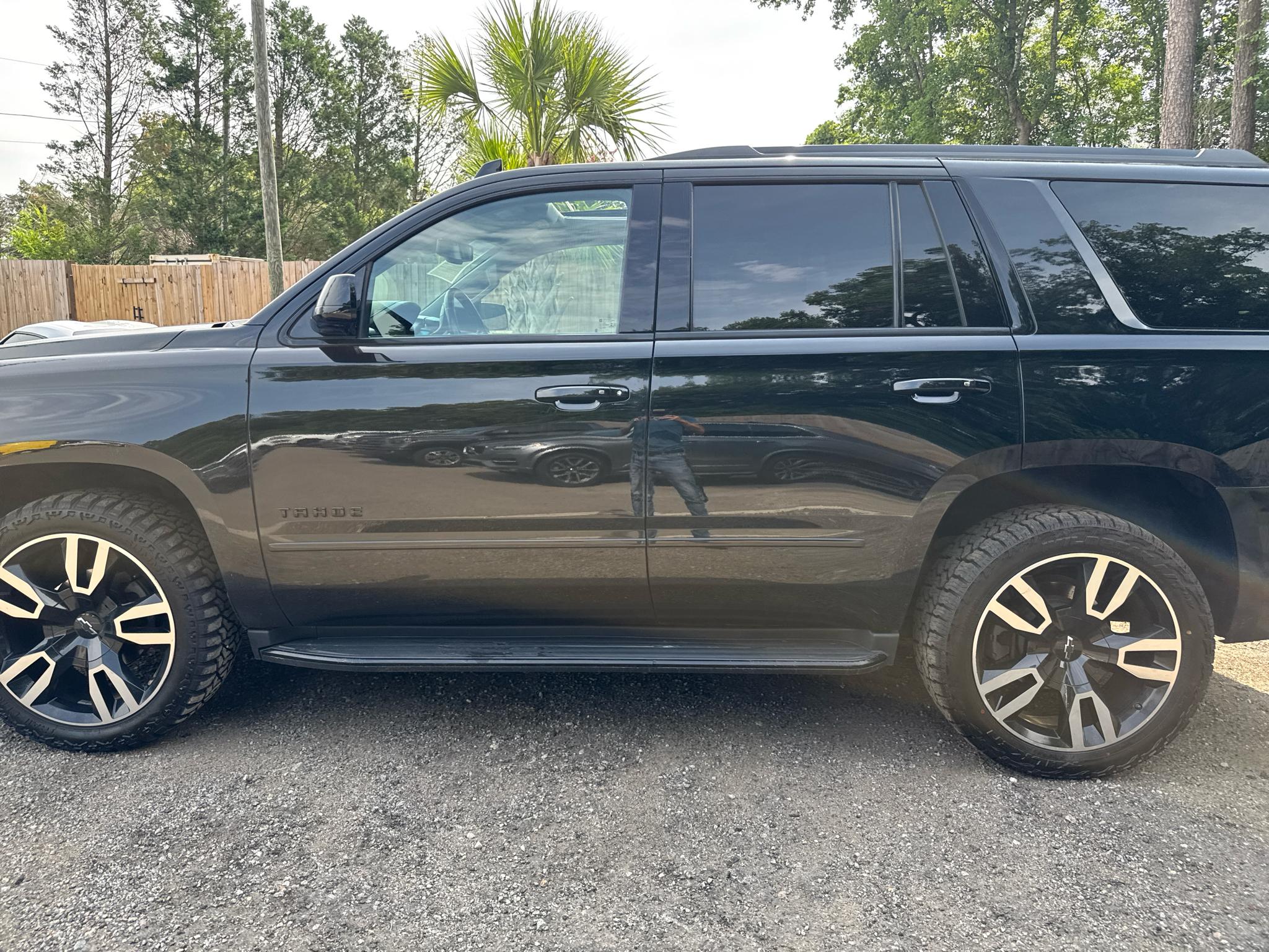 Chevrolet Tahoe 4WD 4dr Premier 2019