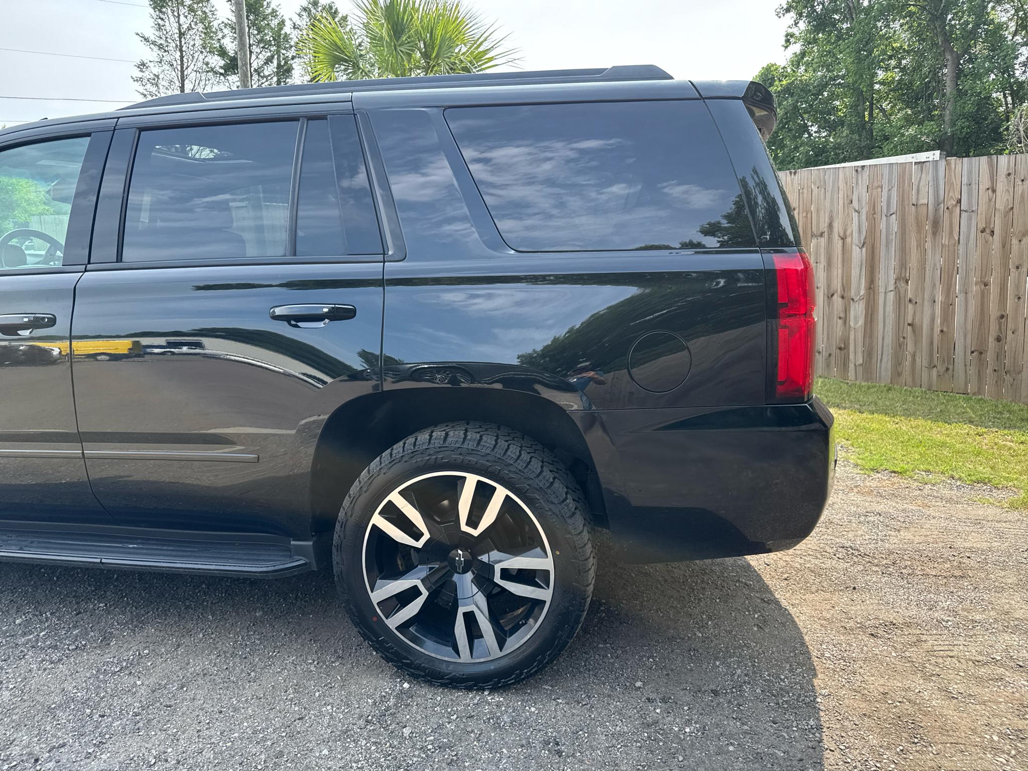 Chevrolet Tahoe 4WD 4dr Premier 2019