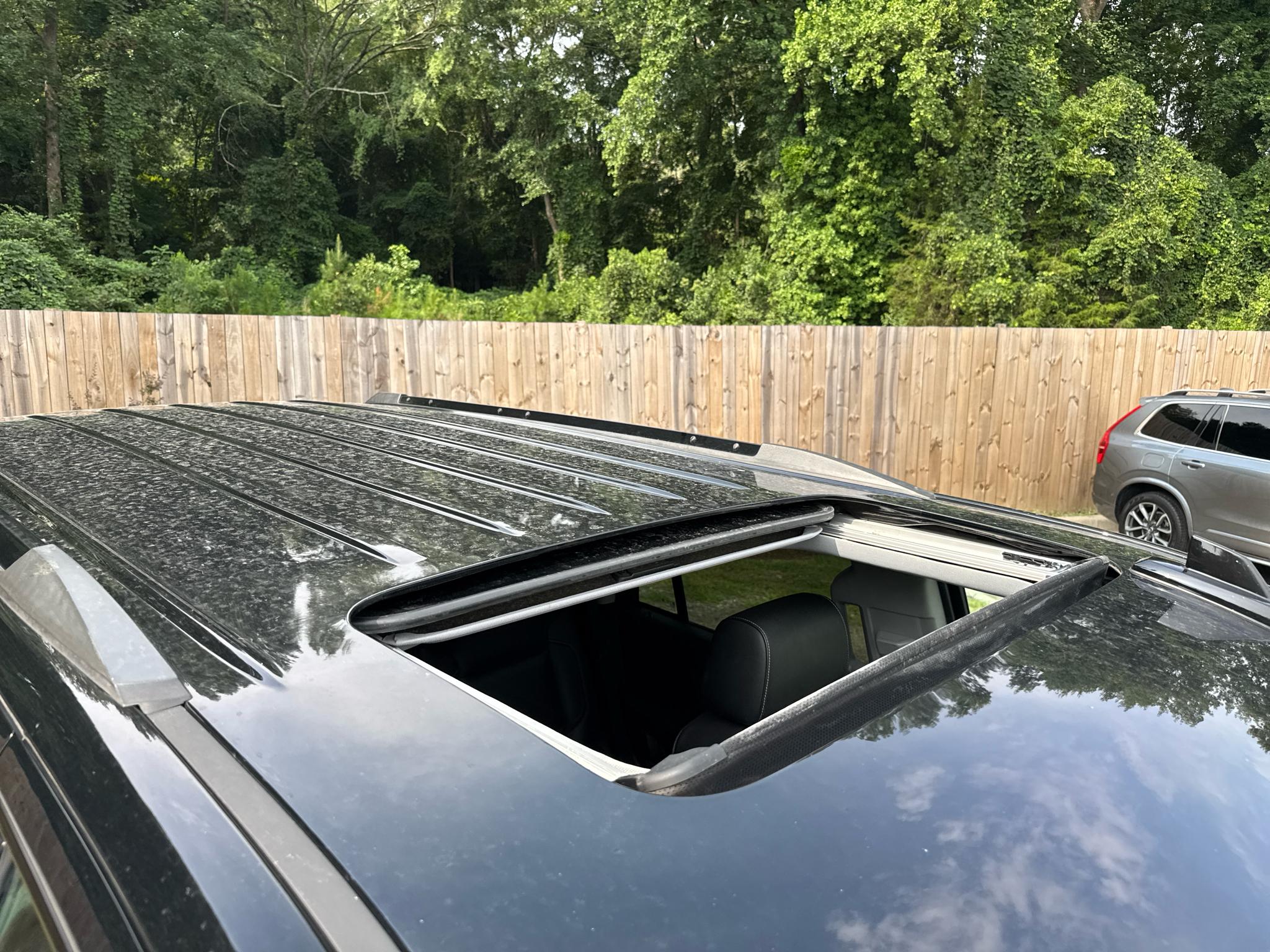 Chevrolet Tahoe 4WD 4dr Premier 2019