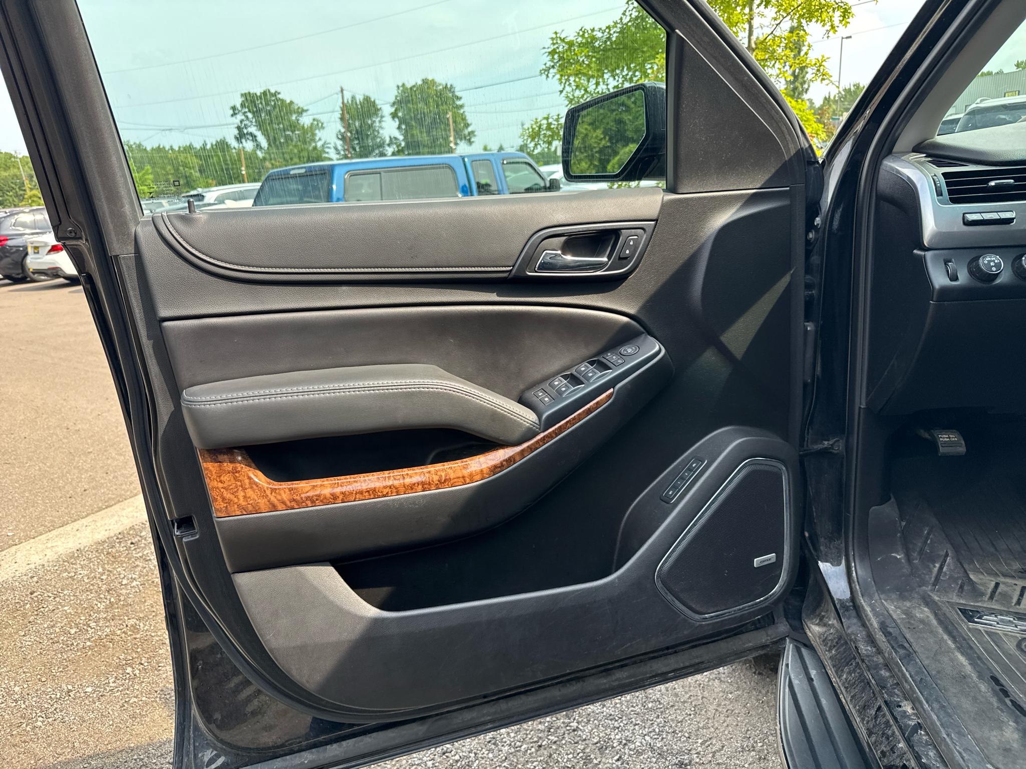 Chevrolet Tahoe 4WD 4dr Premier 2019