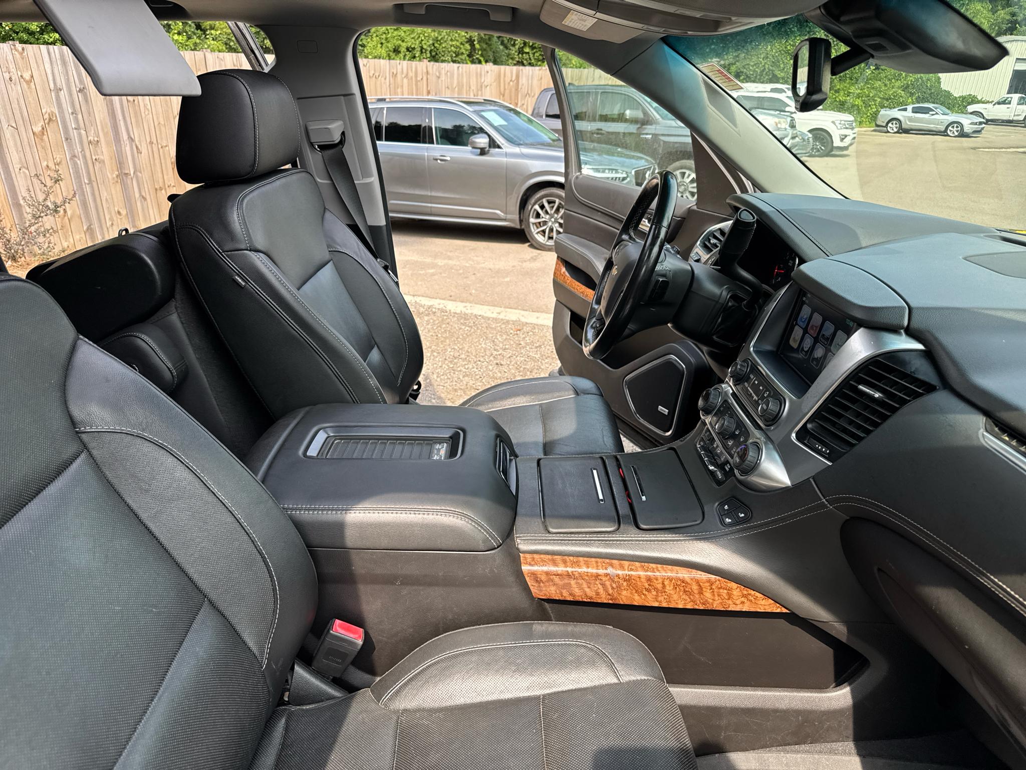 Chevrolet Tahoe 4WD 4dr Premier 2019