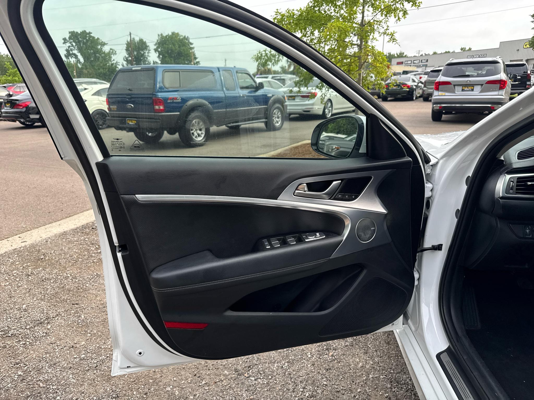 Genesis G70  2021