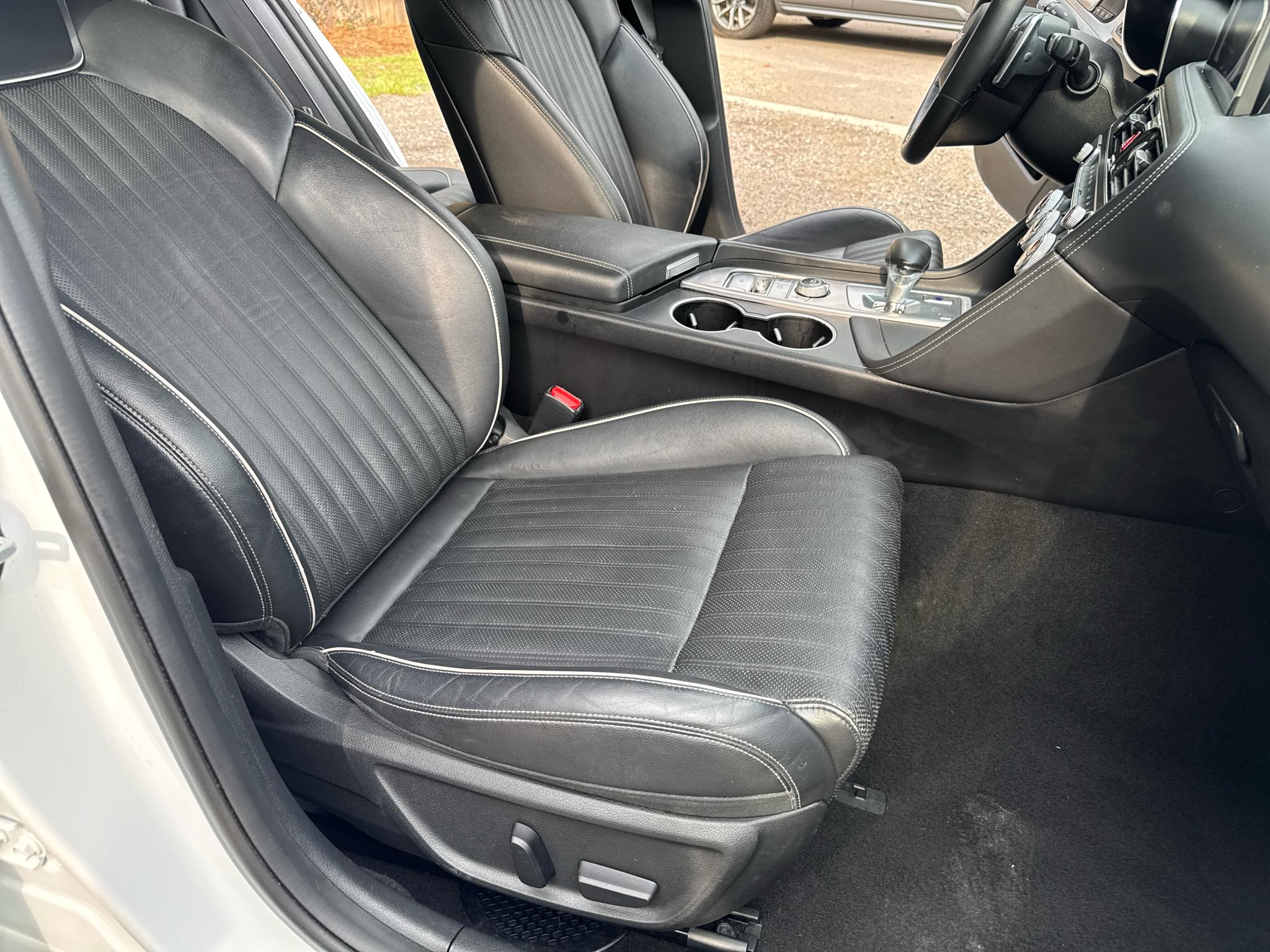 Genesis G70  2021