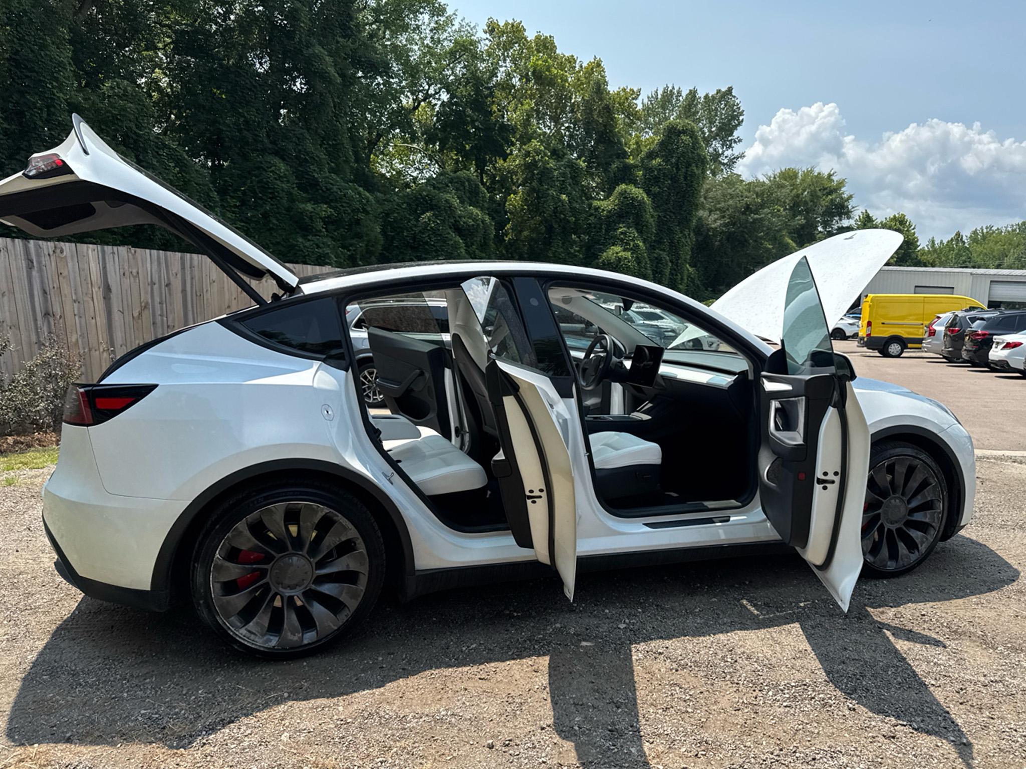 Tesla Model Y Performance AWD 2023