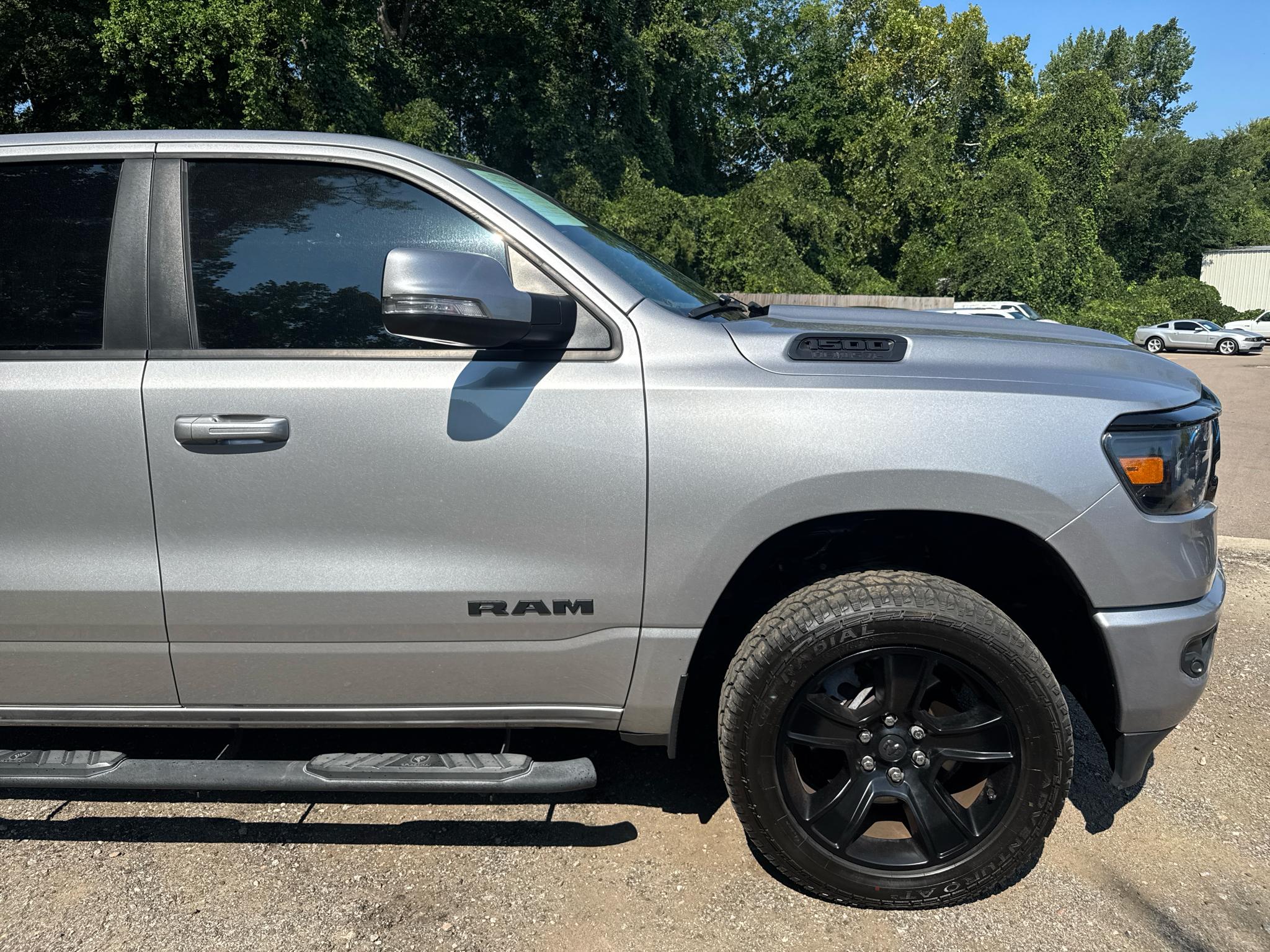 RAM 1500 Big Horn Crew Cab 4WD 2020