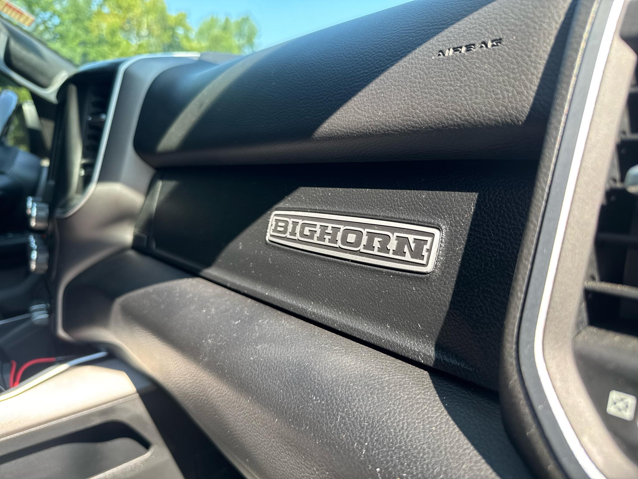 RAM 1500 Big Horn Crew Cab 4WD 2020