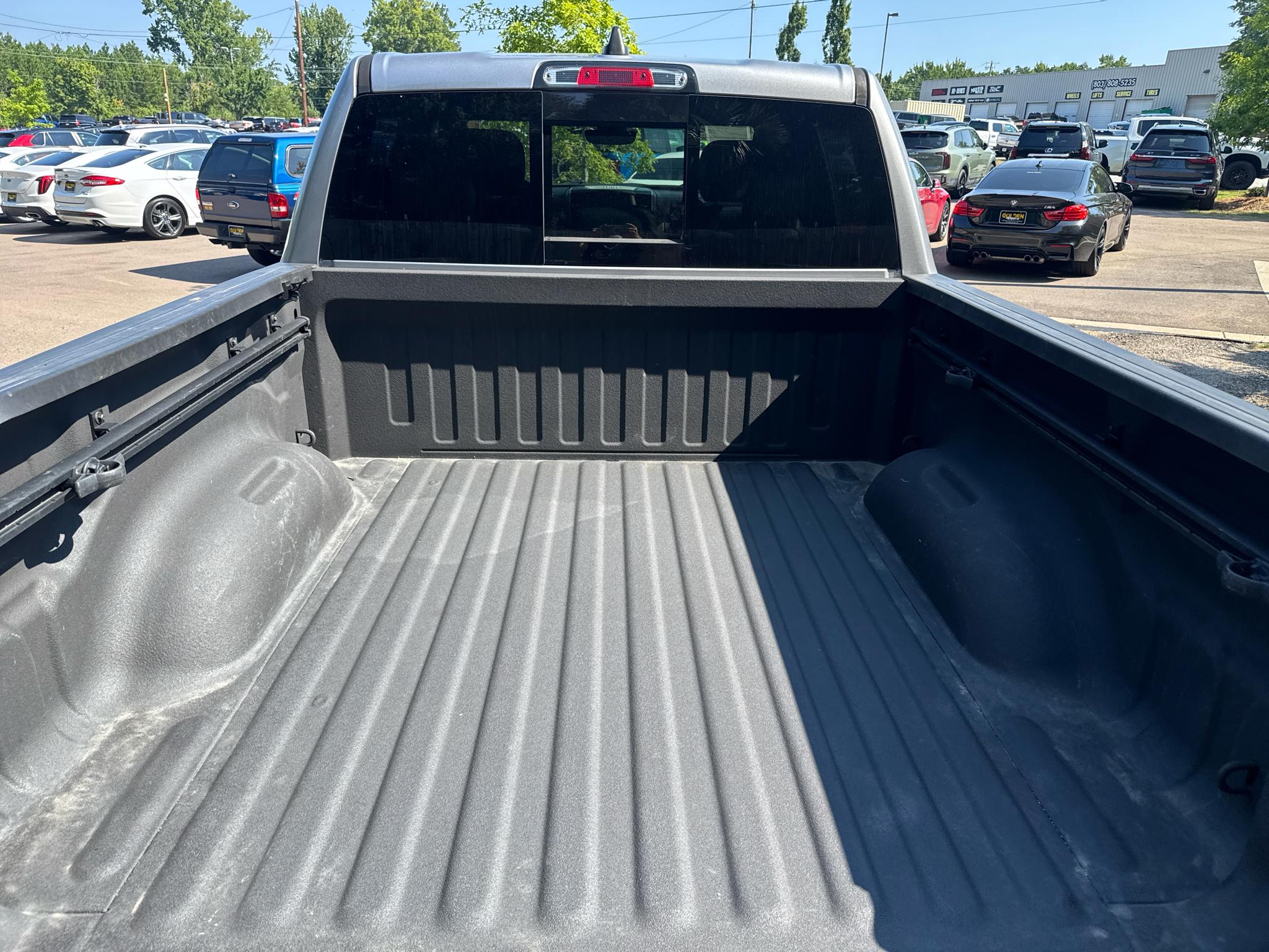 RAM 1500 Big Horn Crew Cab 4WD 2020