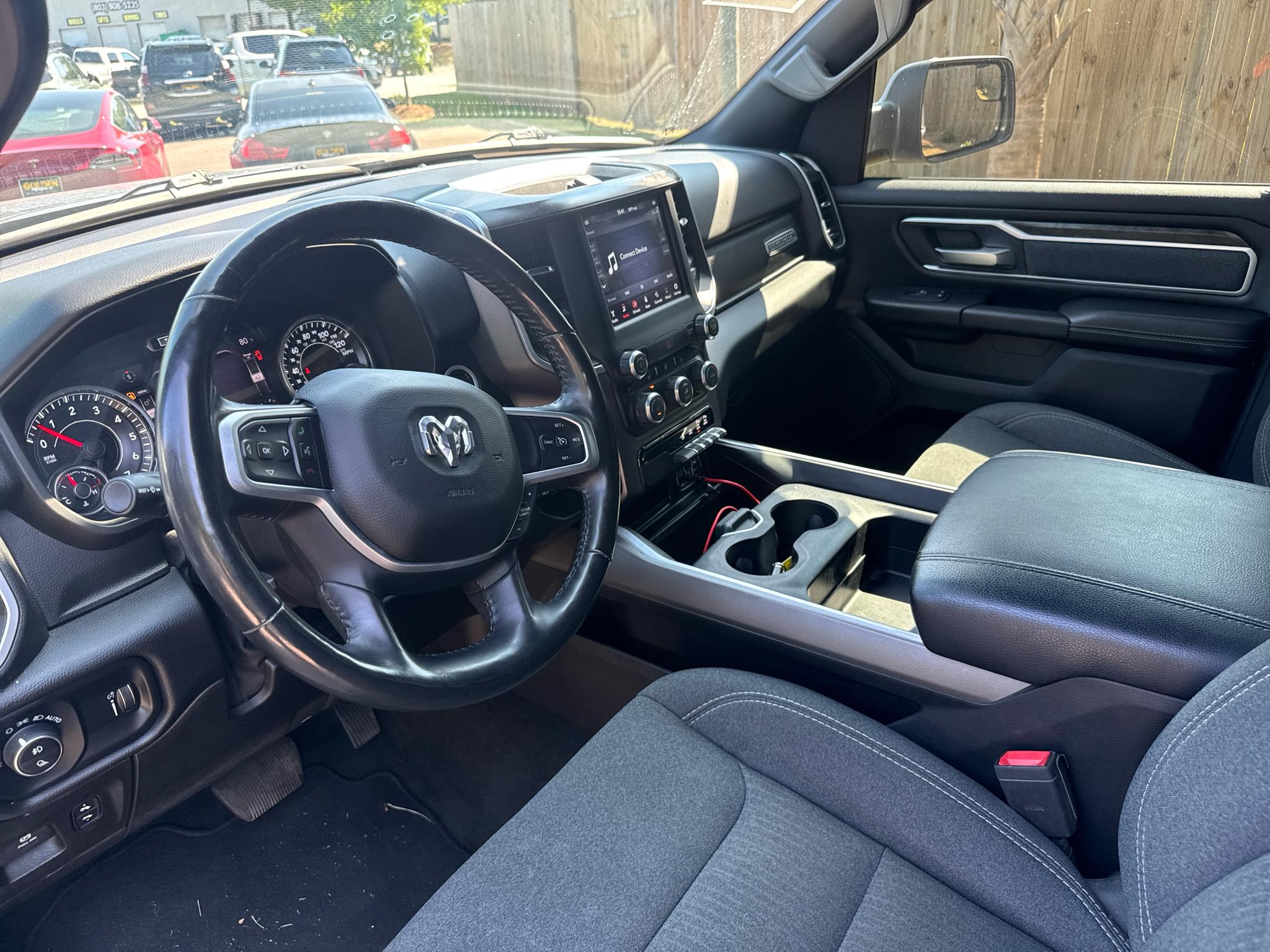 RAM 1500 Big Horn Crew Cab 4WD 2020