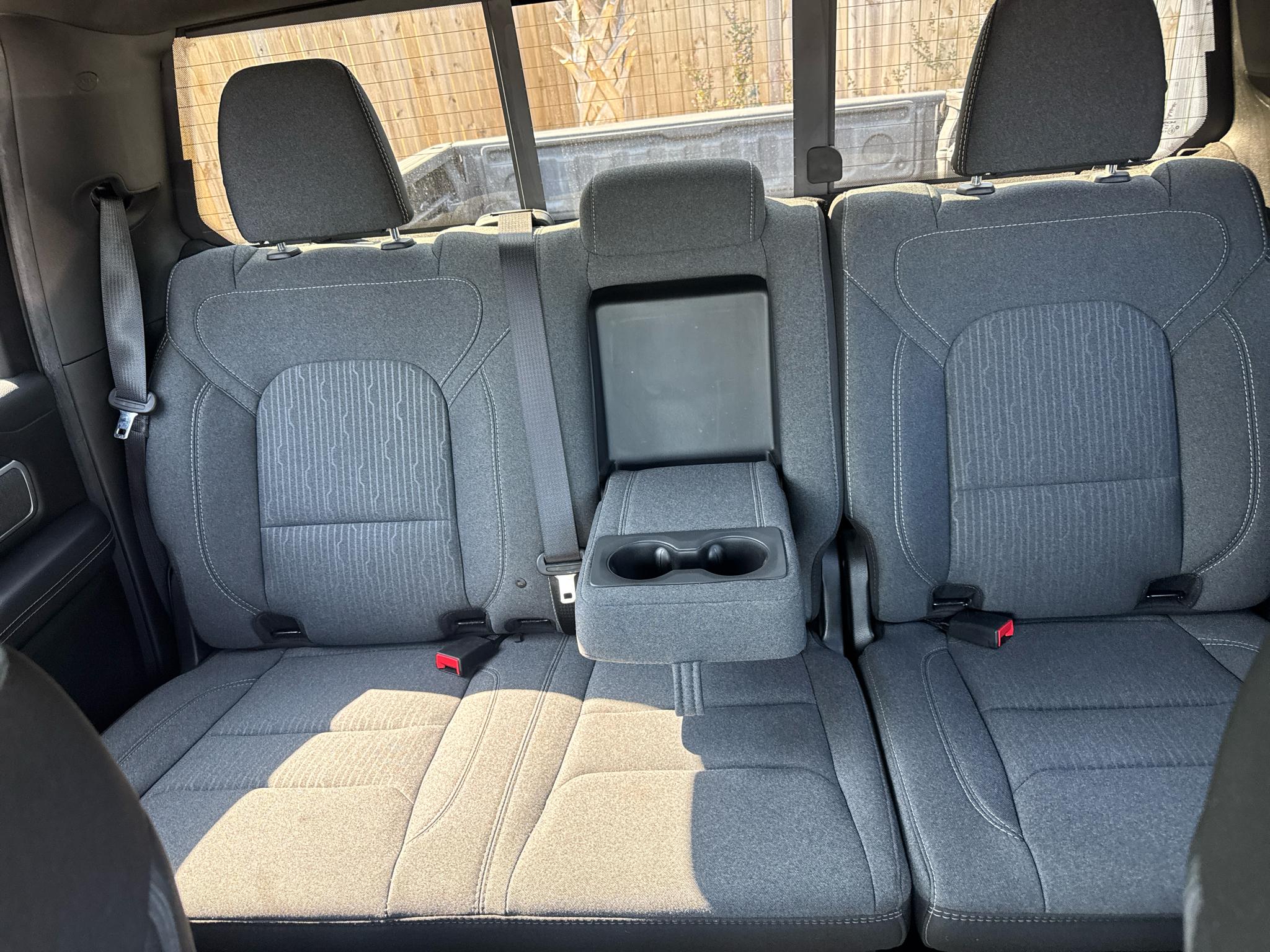 RAM 1500 Big Horn Crew Cab 4WD 2020