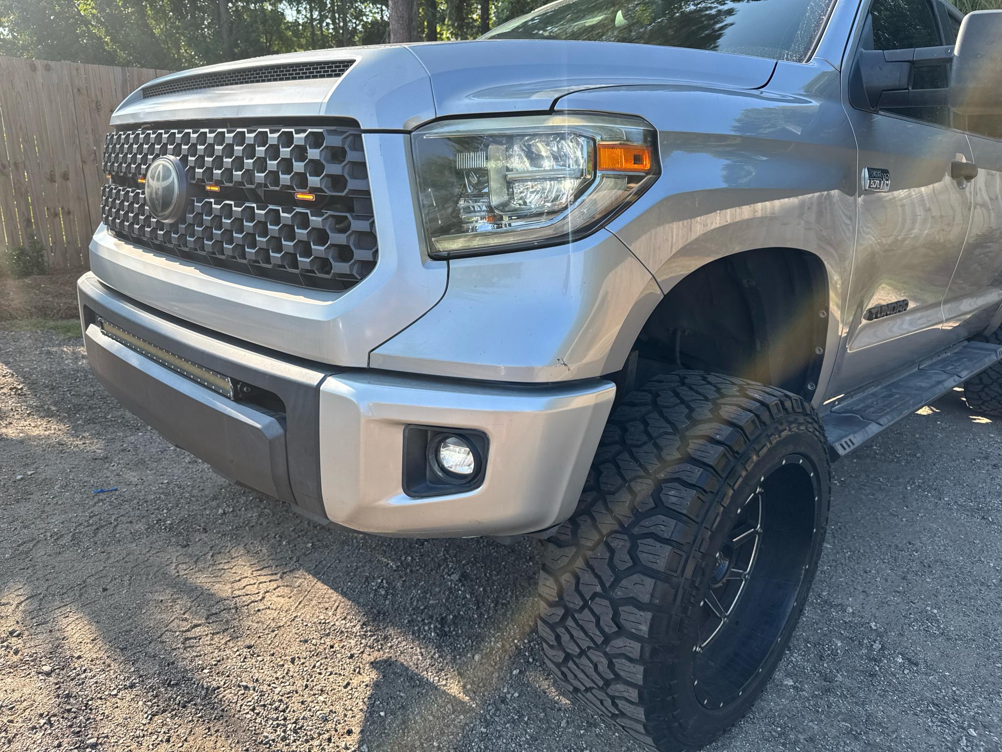 Toyota Tundra 4WD SR5 CrewMax 5.5' Bed 5.7L (Natl) 2018