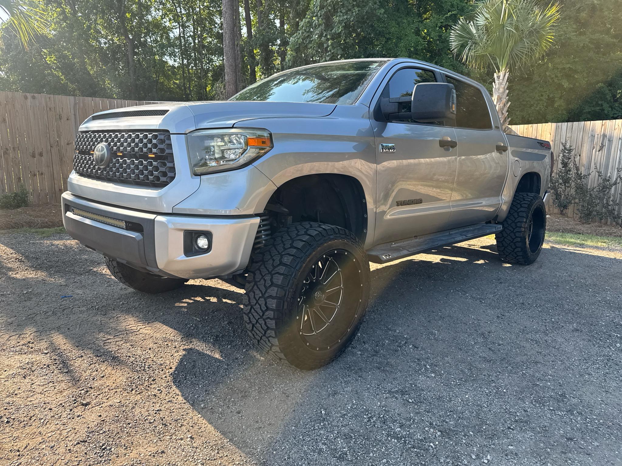 Toyota Tundra 4WD SR5 CrewMax 5.5' Bed 5.7L (Natl) 2018