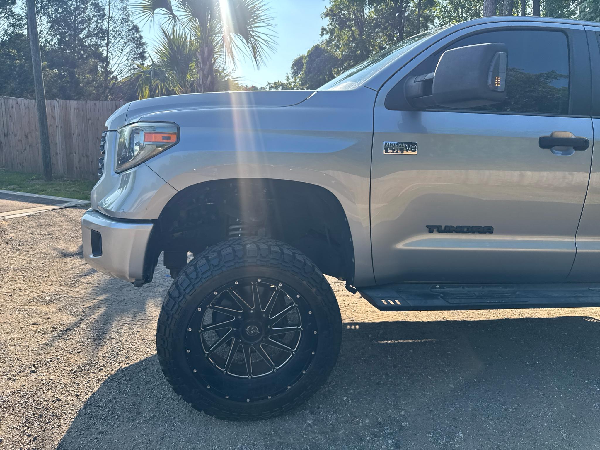 Toyota Tundra 4WD SR5 CrewMax 5.5' Bed 5.7L (Natl) 2018