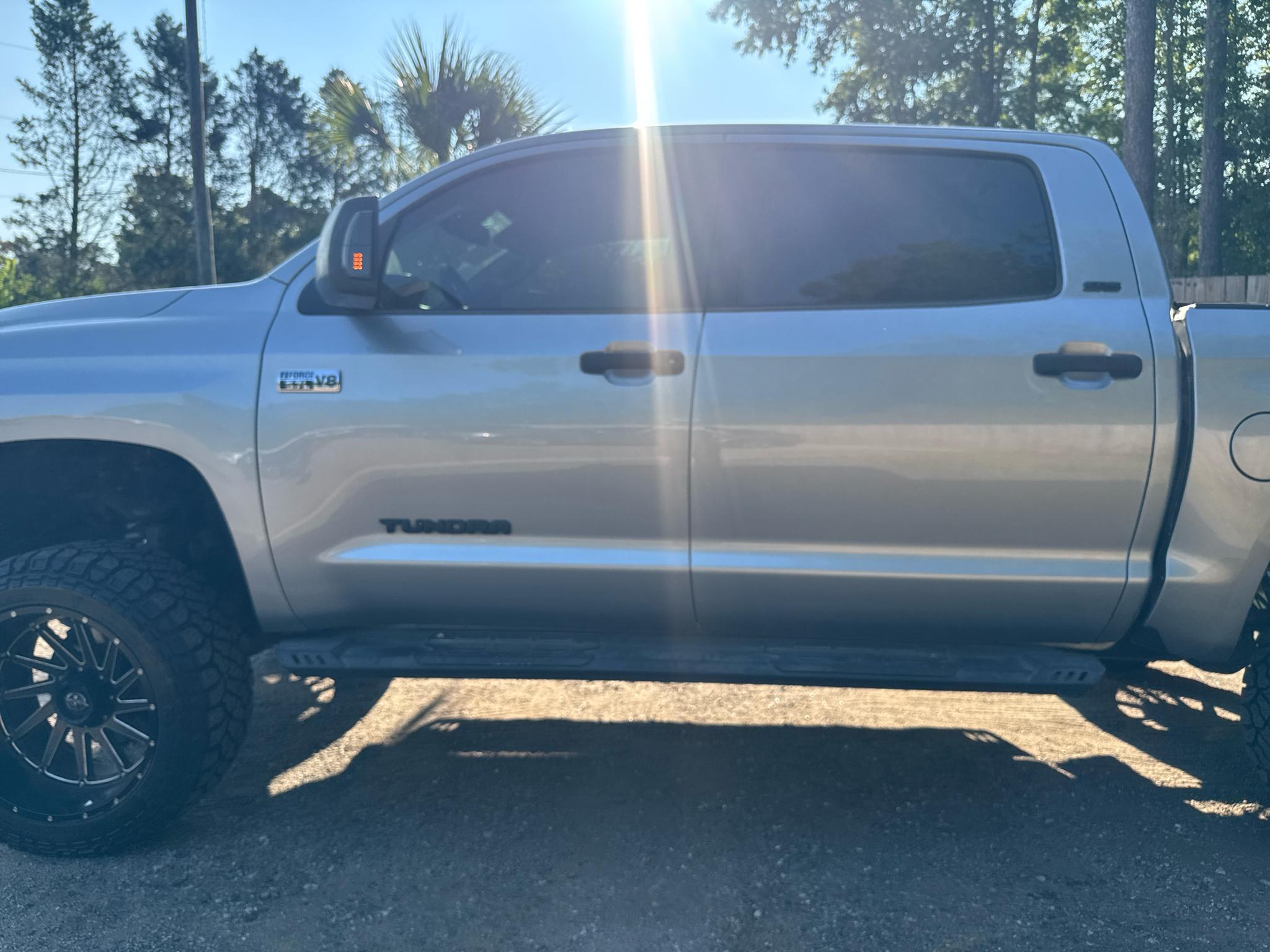 Toyota Tundra 4WD SR5 CrewMax 5.5' Bed 5.7L (Natl) 2018