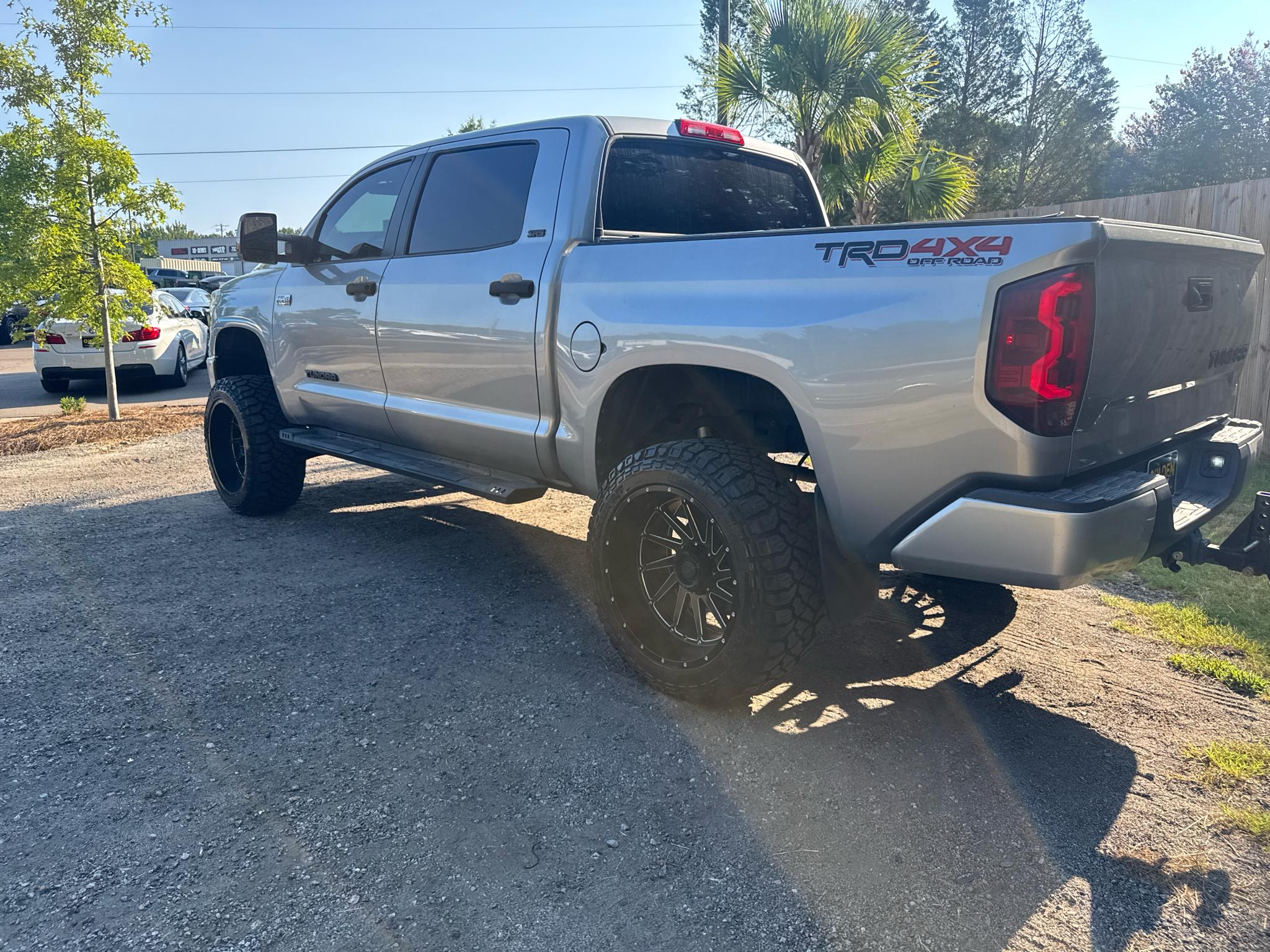 Toyota Tundra 4WD SR5 CrewMax 5.5' Bed 5.7L (Natl) 2018