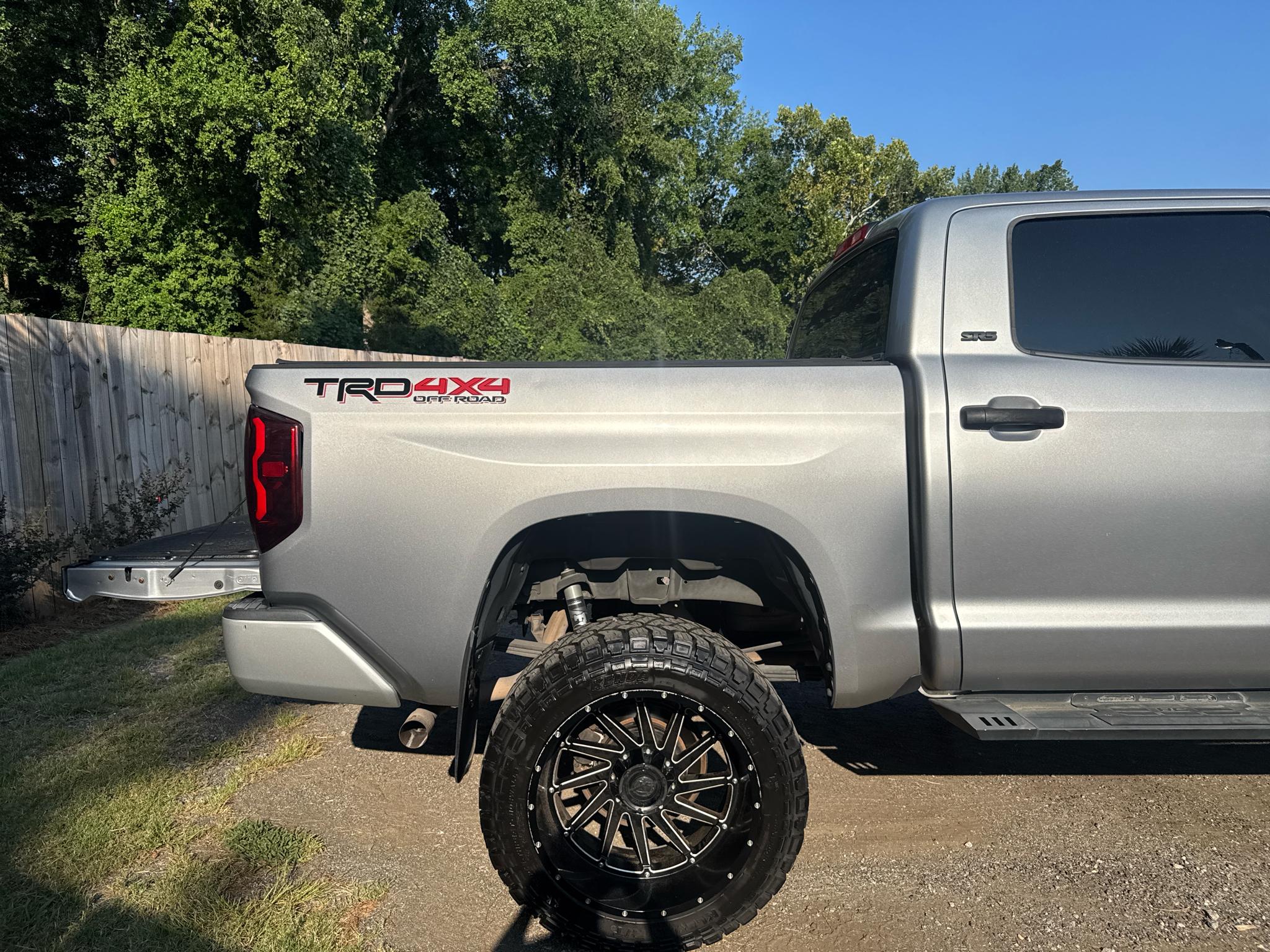 Toyota Tundra 4WD SR5 CrewMax 5.5' Bed 5.7L (Natl) 2018