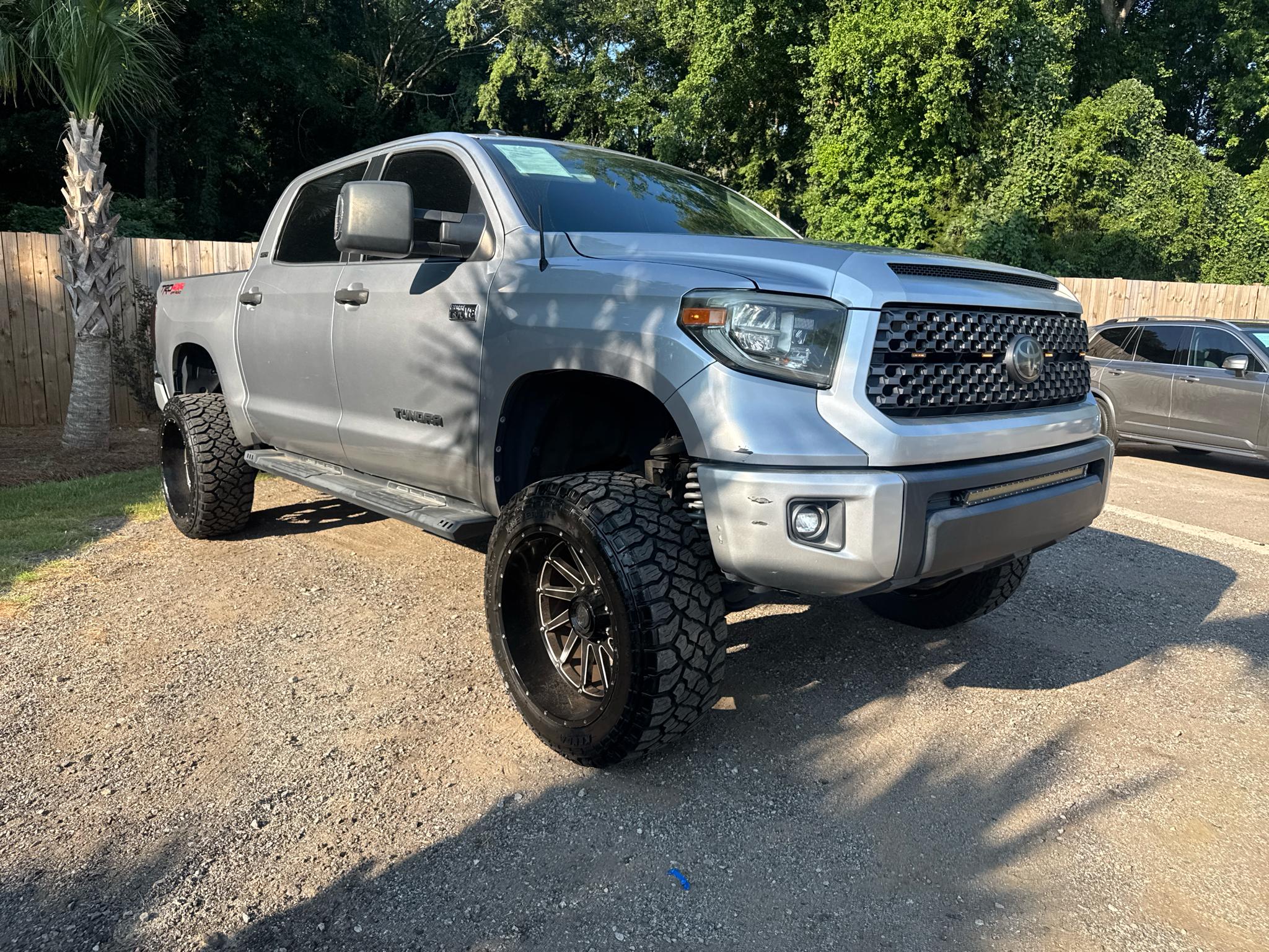 Toyota Tundra 4WD SR5 CrewMax 5.5' Bed 5.7L (Natl) 2018