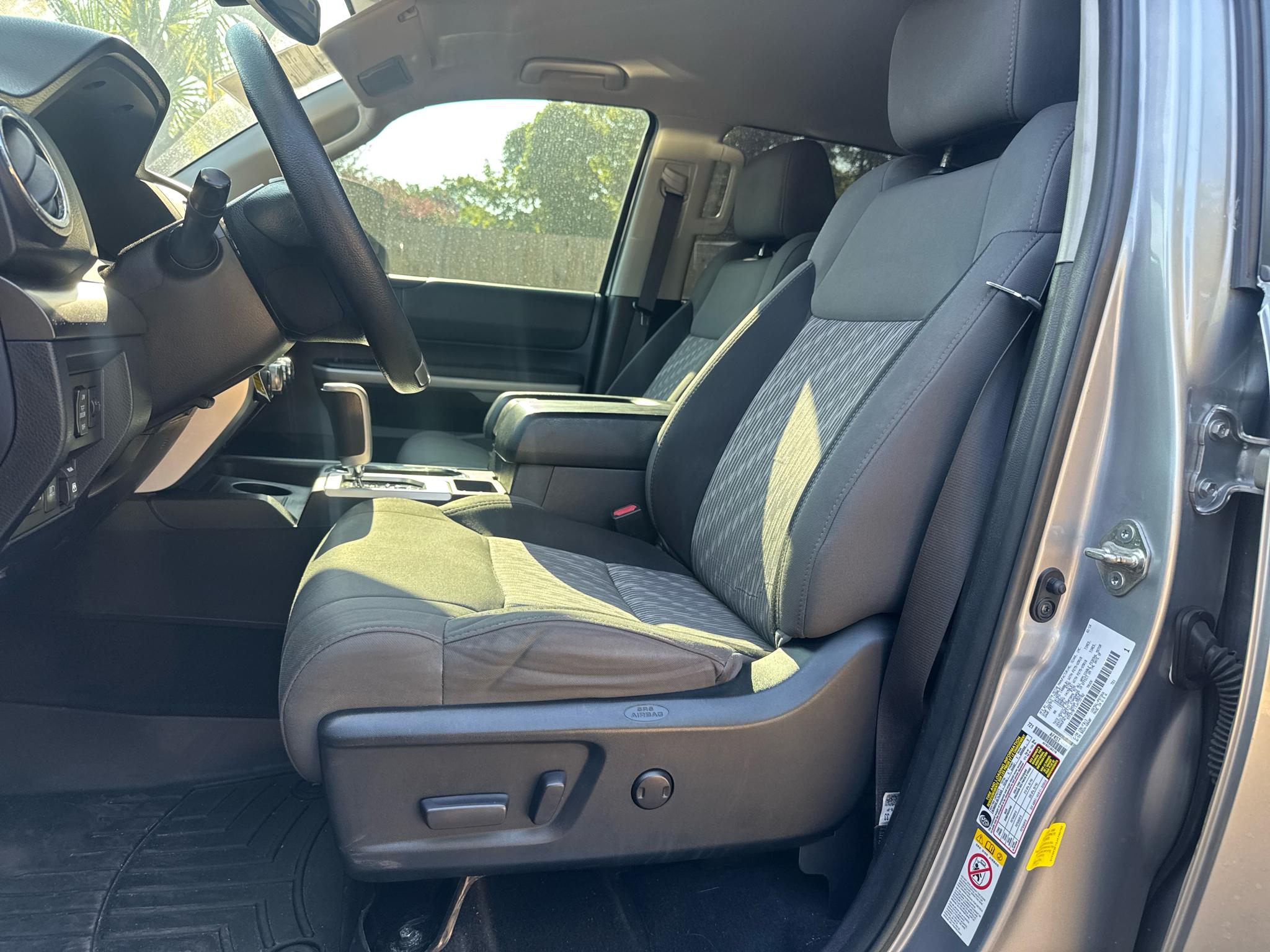 Toyota Tundra 4WD SR5 CrewMax 5.5' Bed 5.7L (Natl) 2018
