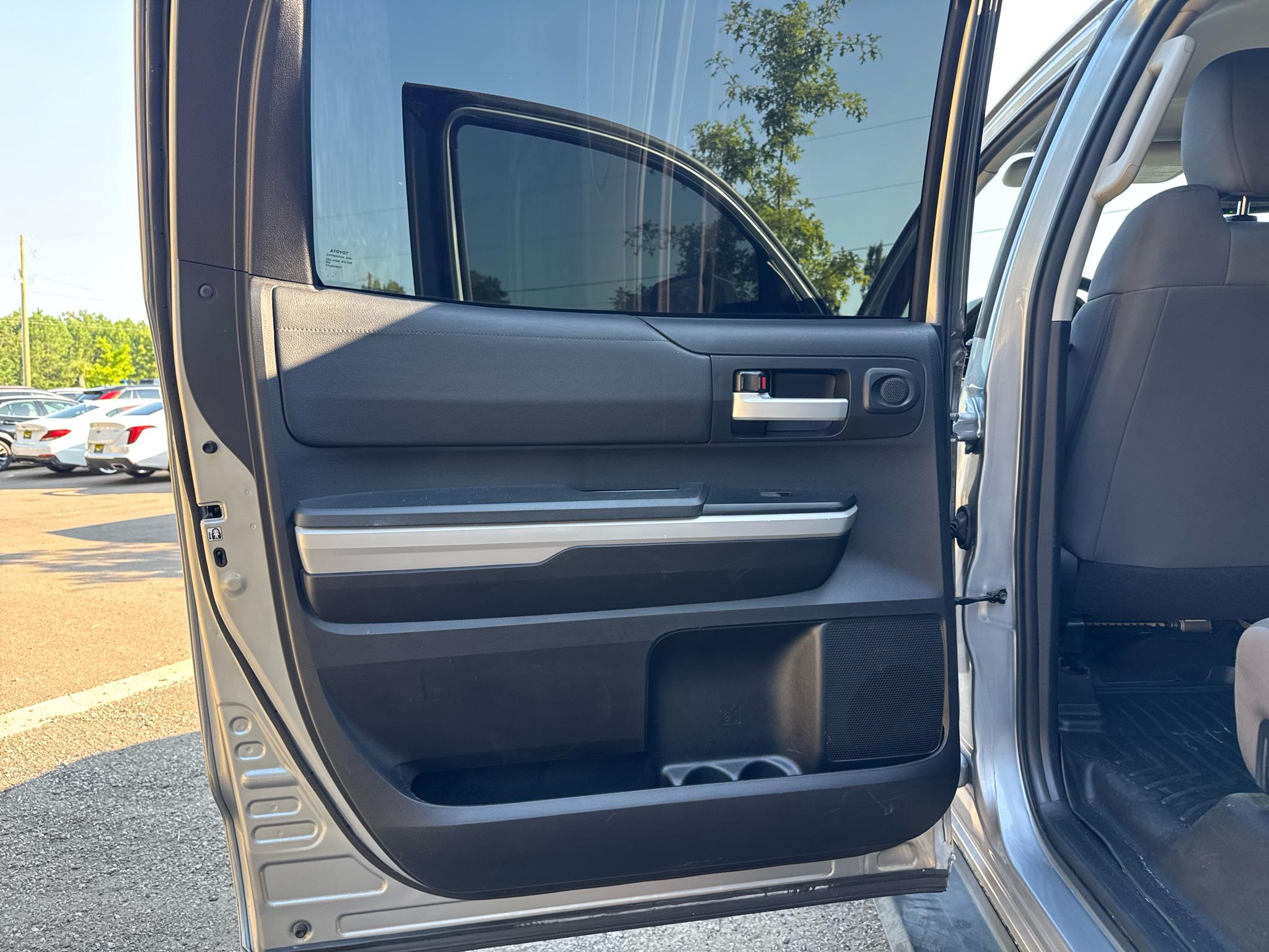 Toyota Tundra 4WD SR5 CrewMax 5.5' Bed 5.7L (Natl) 2018