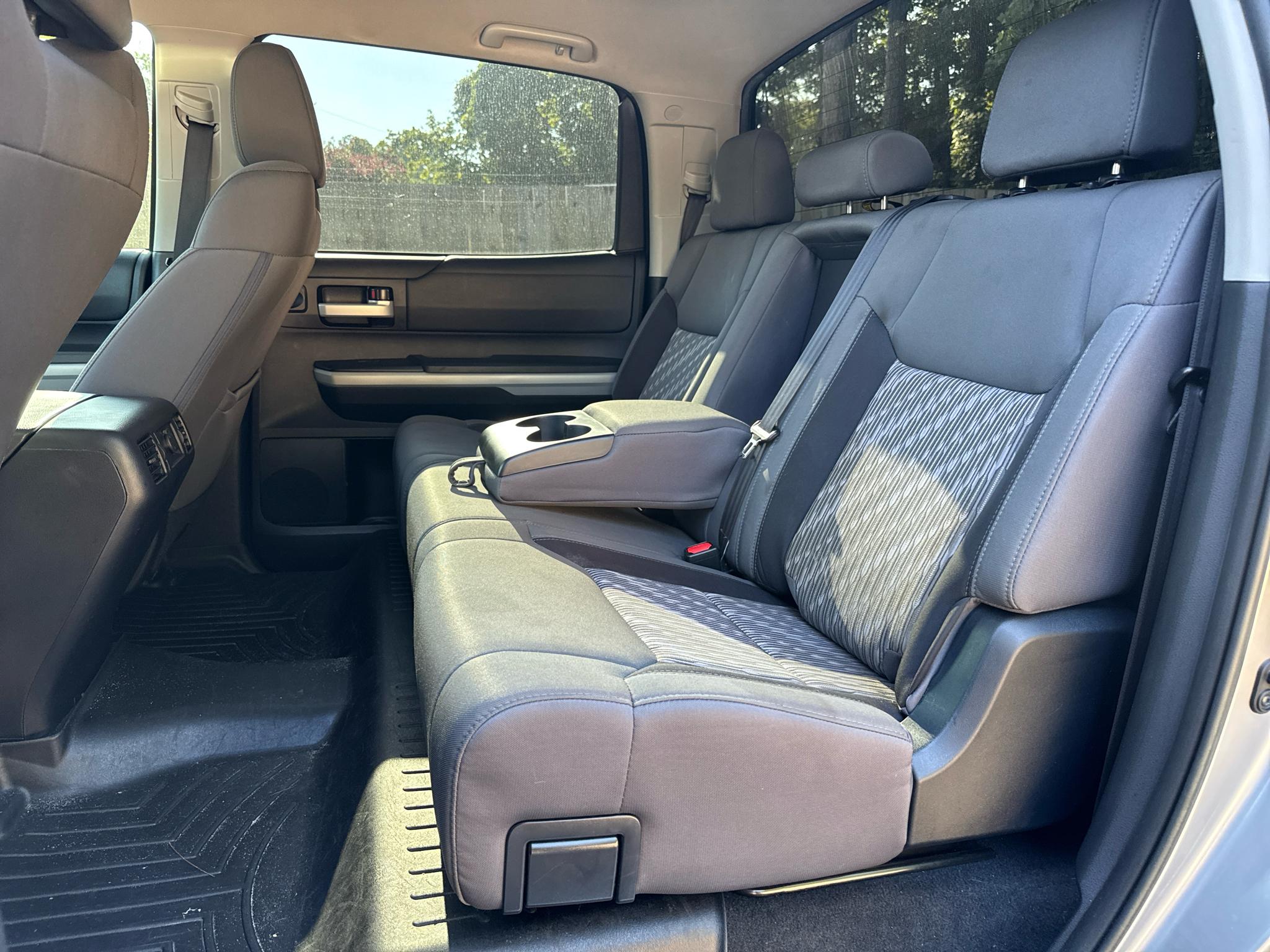 Toyota Tundra 4WD SR5 CrewMax 5.5' Bed 5.7L (Natl) 2018