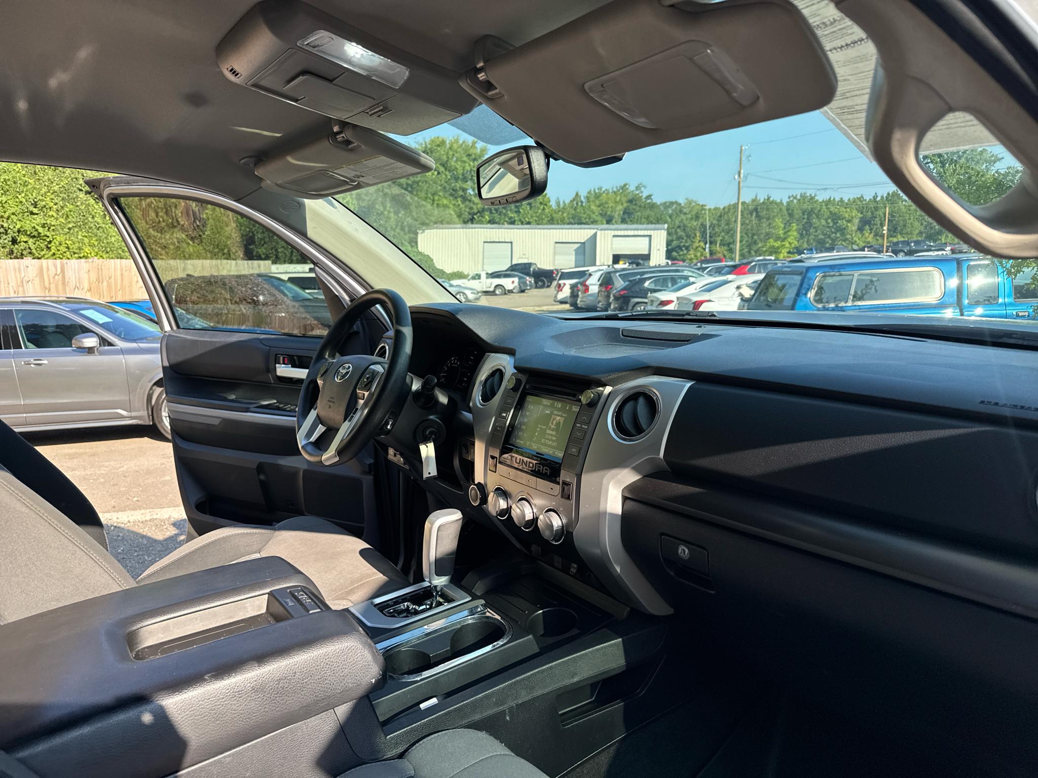 Toyota Tundra 4WD SR5 CrewMax 5.5' Bed 5.7L (Natl) 2018